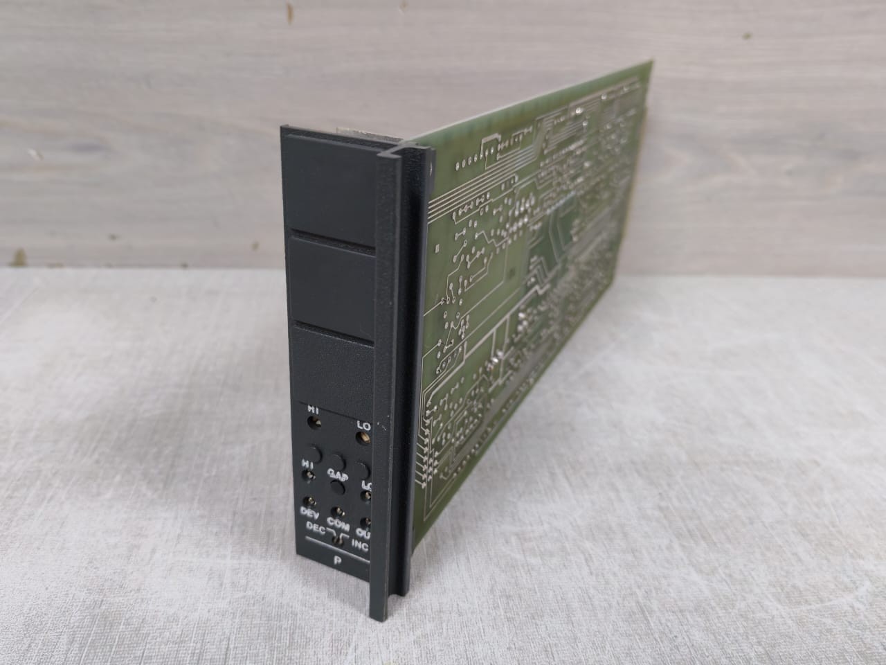 Foxboro 2AX+T2 FOXBORO 2AX+T2 System Module Controller 4