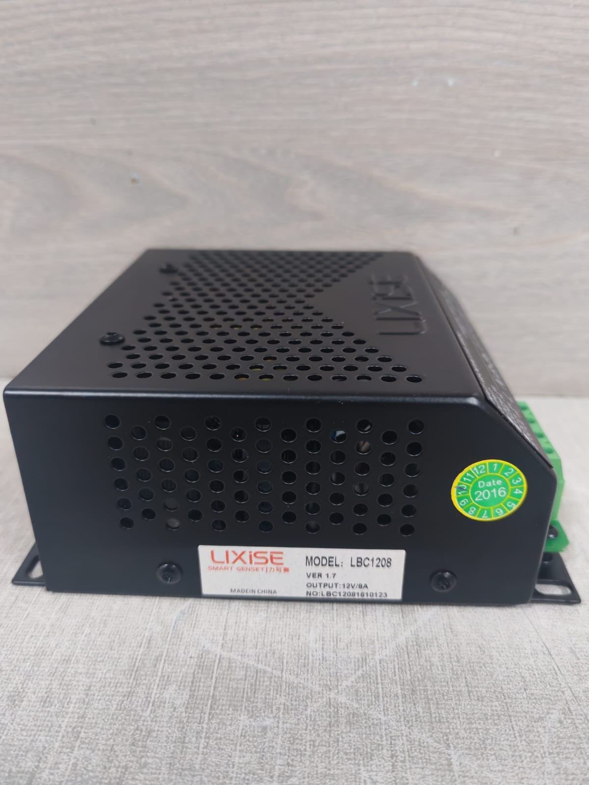 LIXISE LBC1208 LIXISE LBC1208 BATTERY CHARGER 8
