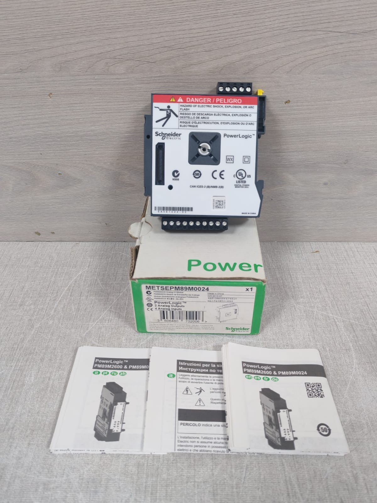 Schneider Electric METSEPM89M0024 PowerLogic I/O Module