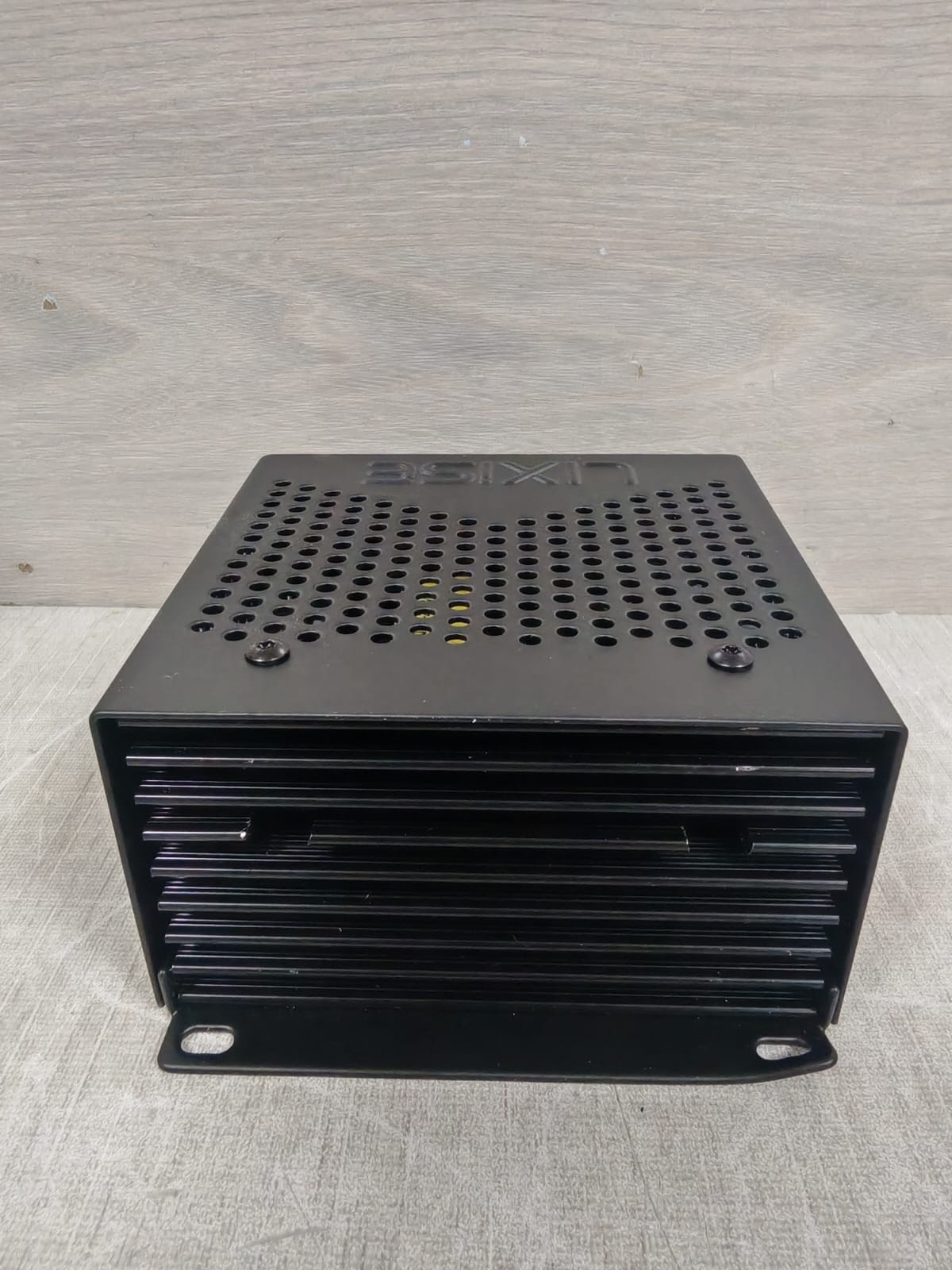 LIXISE LBC1206 LIXISE LBC1206 BATTERY CHARGER 10