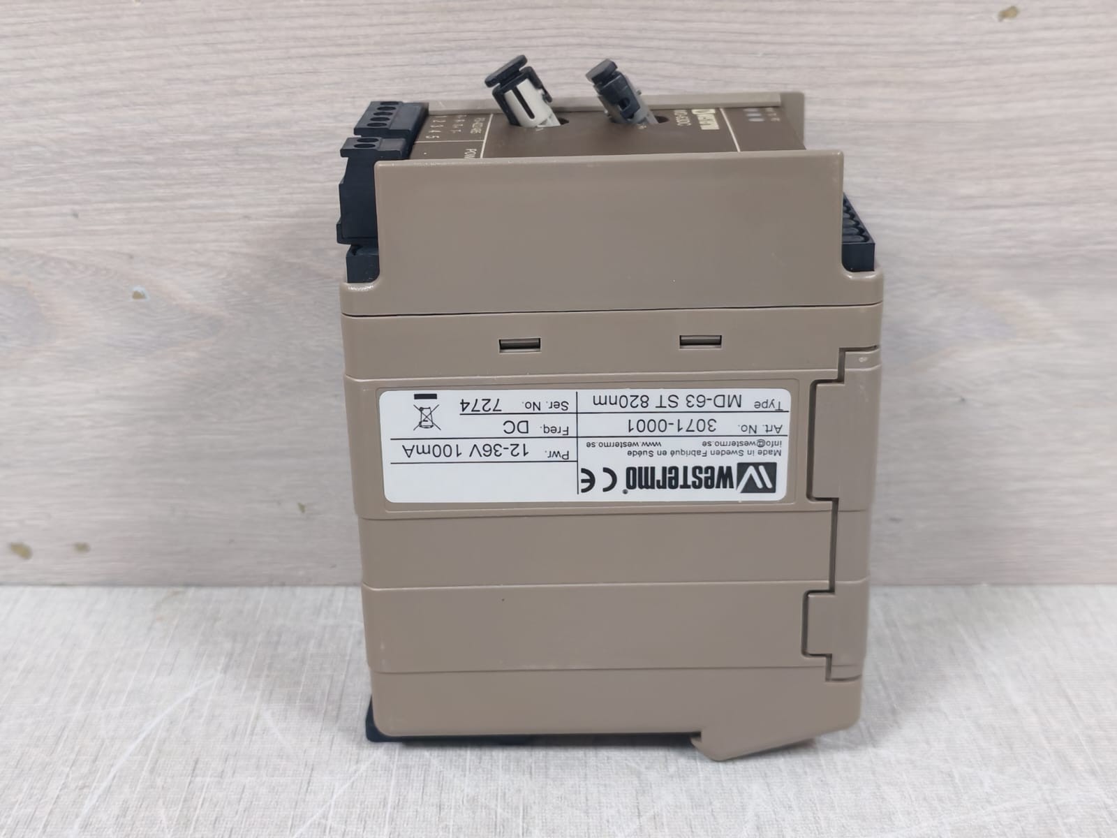 Westermo 3071-0001 Westermo MD-63 ST 820NM Fiber Optic Modem 3071-0001 4