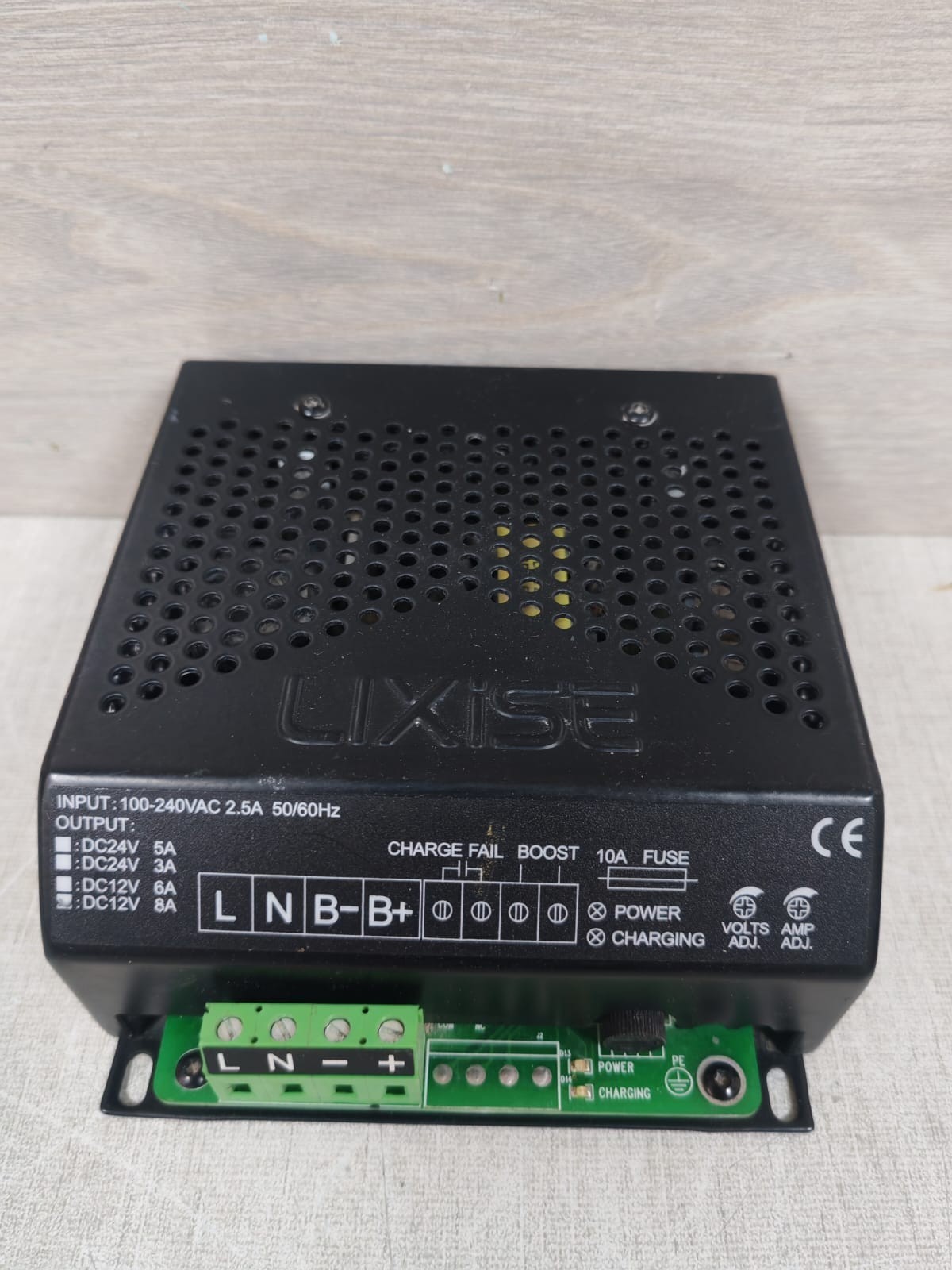 LIXISE LBC1208 LIXISE LBC1208 BATTERY CHARGER 2