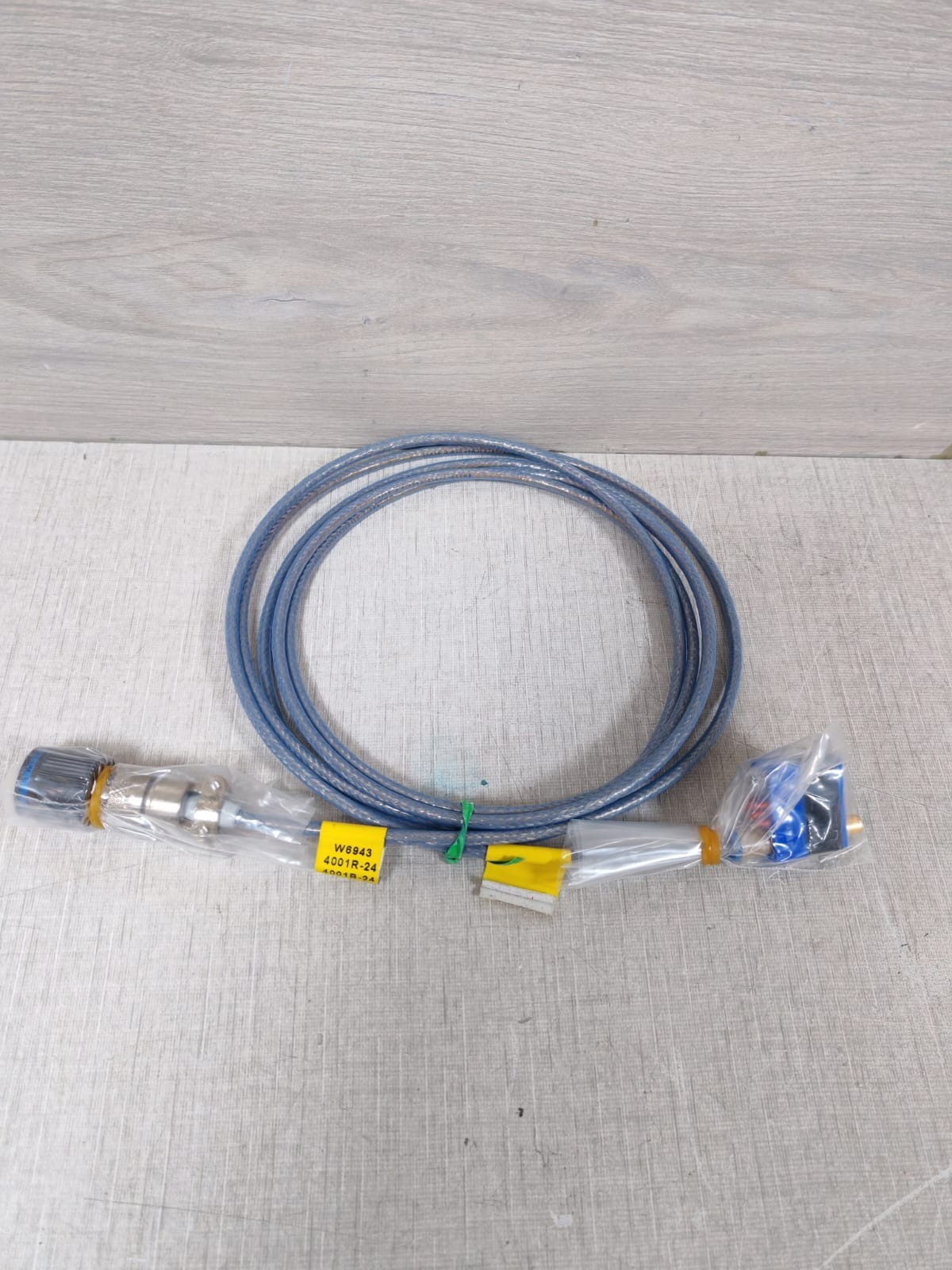RADIALL B26W6943-110B RADIALL B26W6943-110B CABLE 200151957 REV.A 2