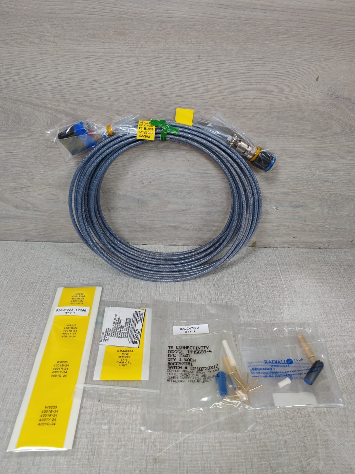 RADIALL 200151956 RADIALL B26W6223-126B CABLE 200151956 REV.A 2