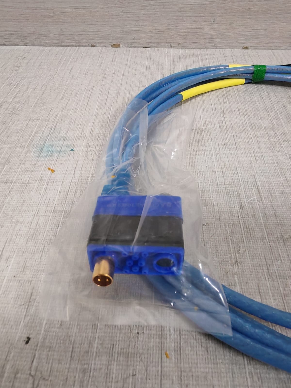 RADIALL B26W6943-110B RADIALL B26W6943-110B CABLE 200153083 REV.A 4
