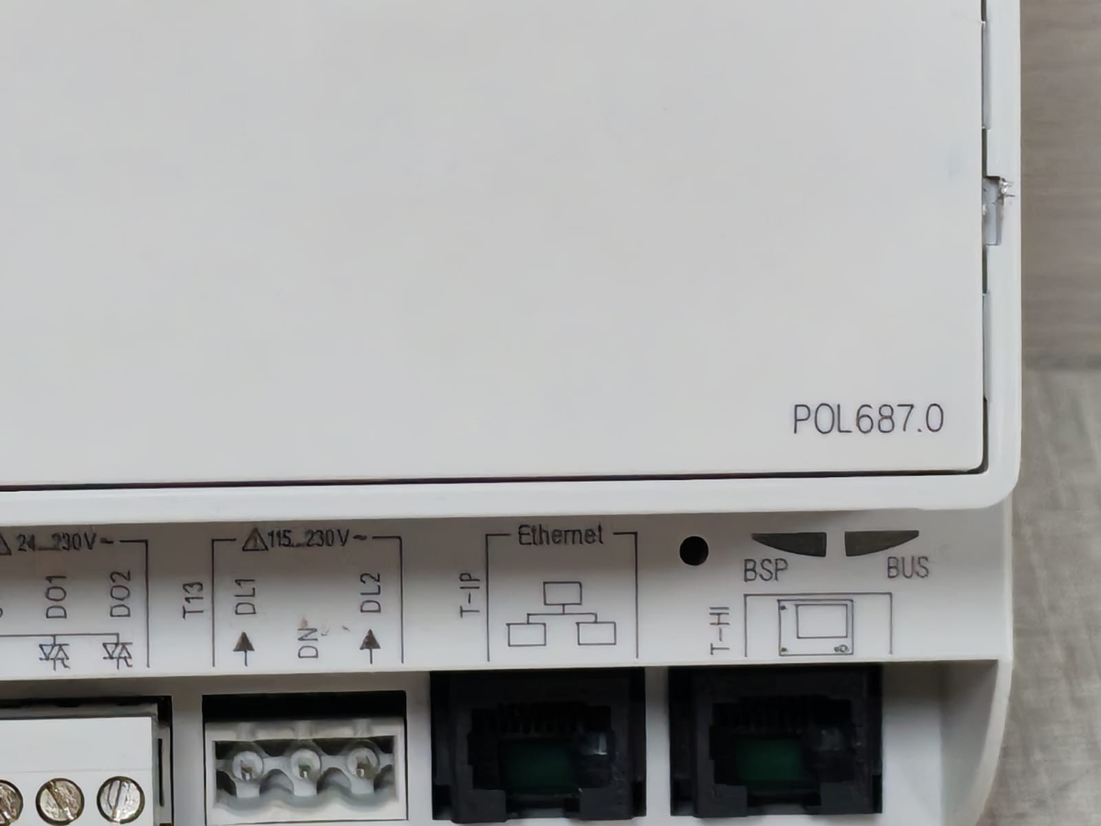 Siemens Siemens POL687 Siemens POL687.00/STD HVAC Controller 2