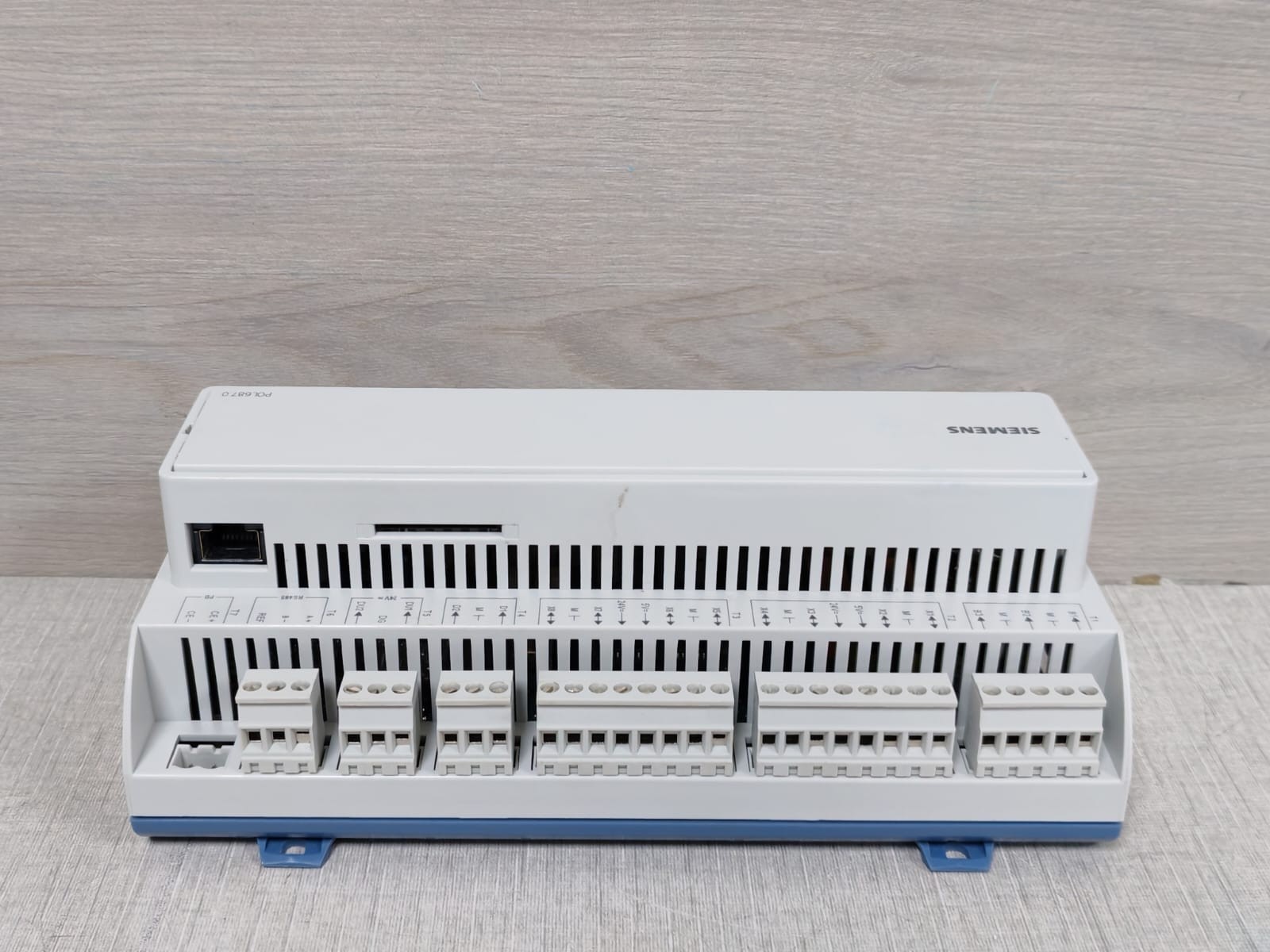Siemens Siemens POL687 Siemens POL687.00/STD HVAC Controller 6