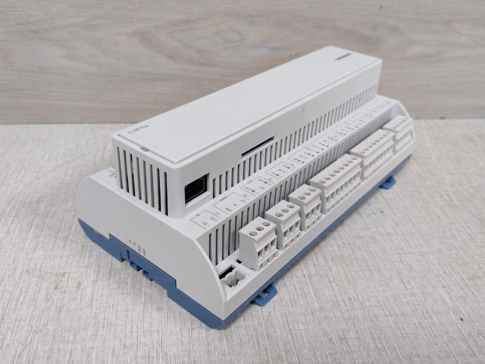 Siemens Siemens POL687 Siemens POL687.00/STD HVAC Controller 9