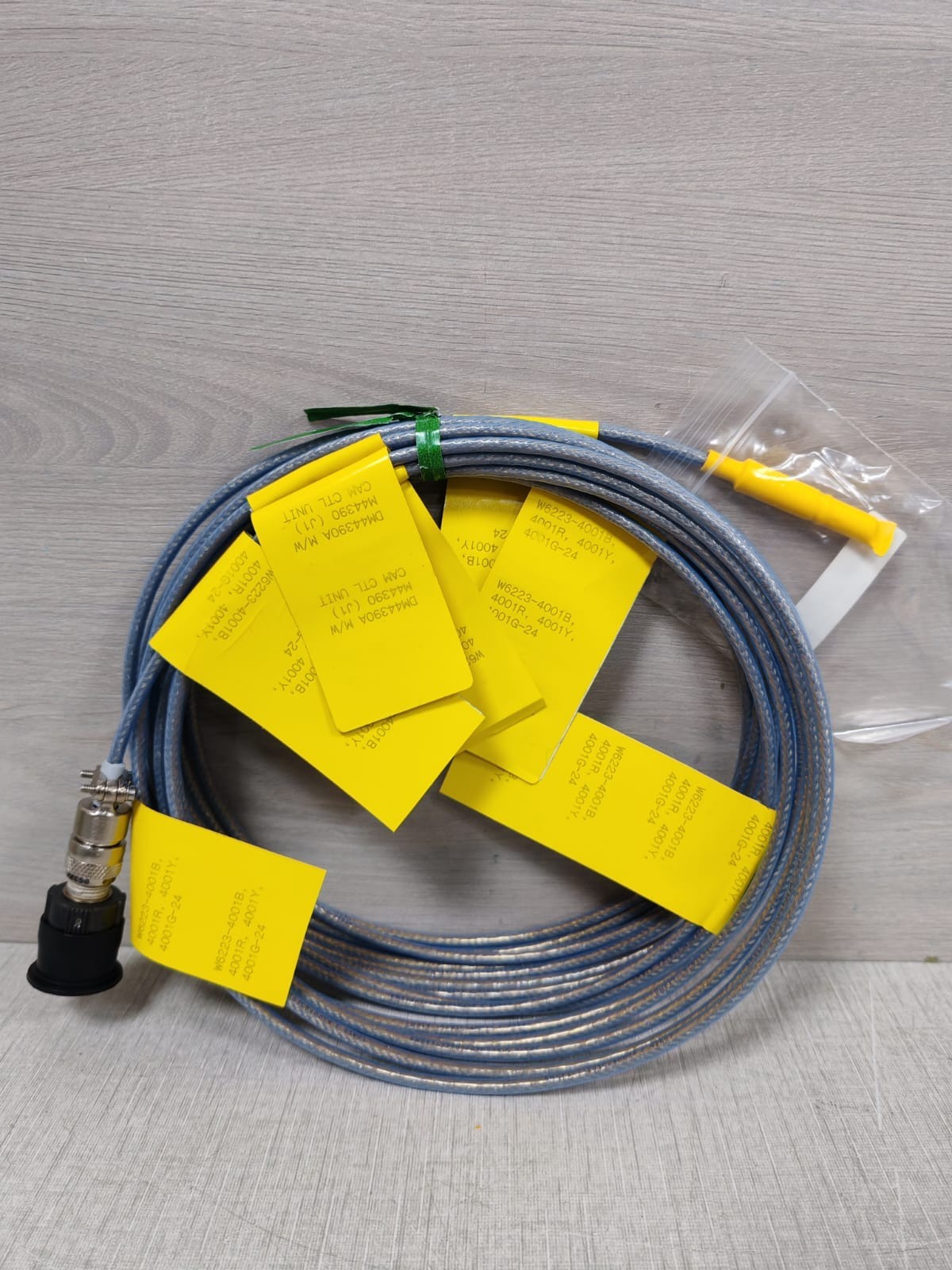 RADIALL W6223-4001B RADIALL W6223-4001B, 4001R, 4001Y, 4001G-24 CABLE 3