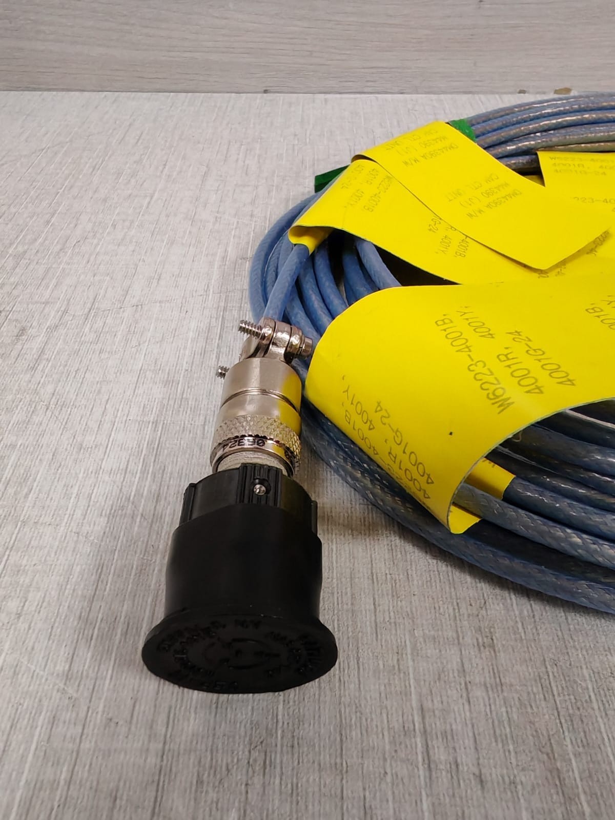 RADIALL W6223-4001B RADIALL W6223-4001B, 4001R, 4001Y, 4001G-24 CABLE 5
