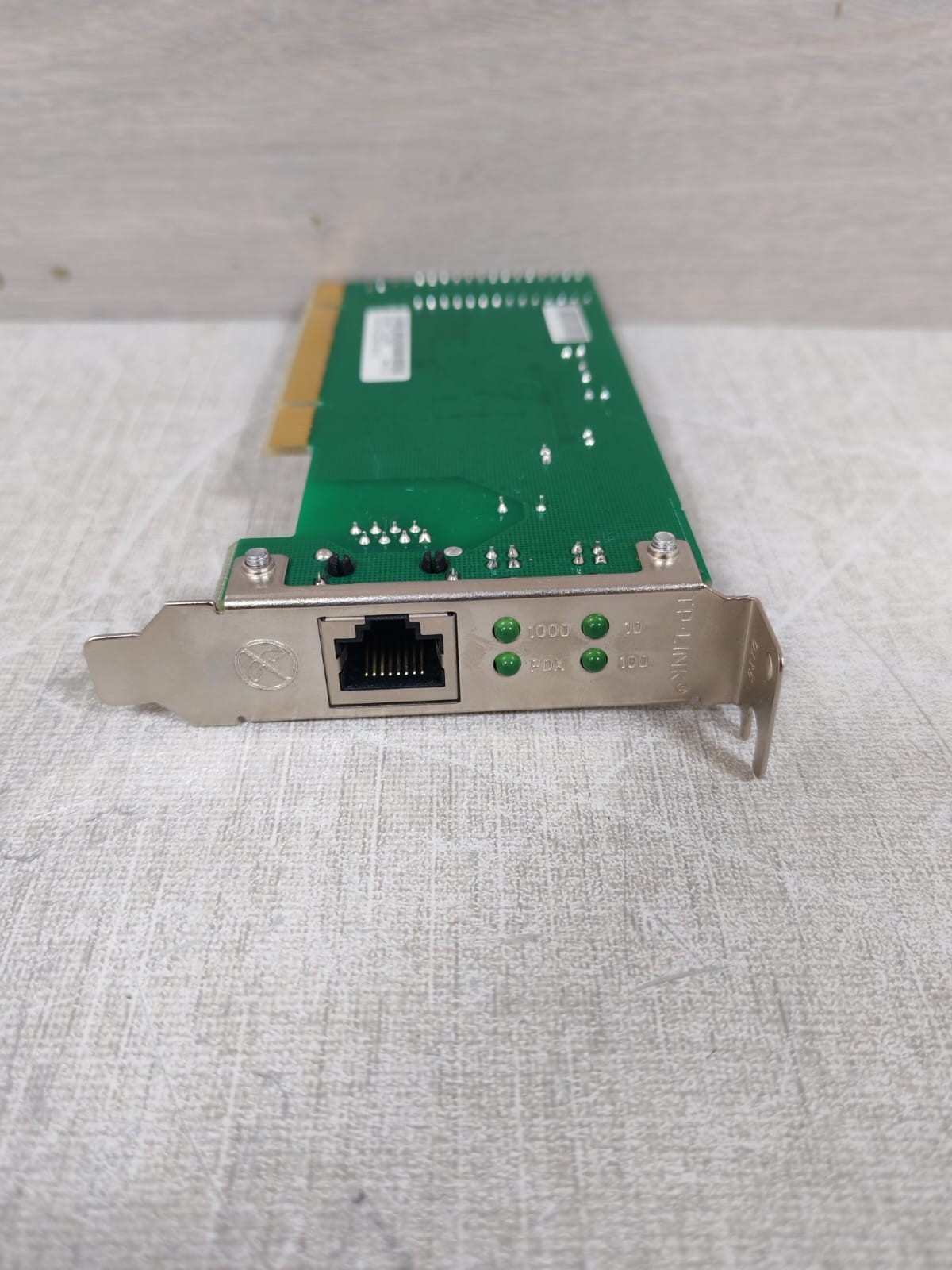 TP-LINK KB-6160 10753 TP-LINK TG-3269 VER: 3.3 KB-6160 10753 4