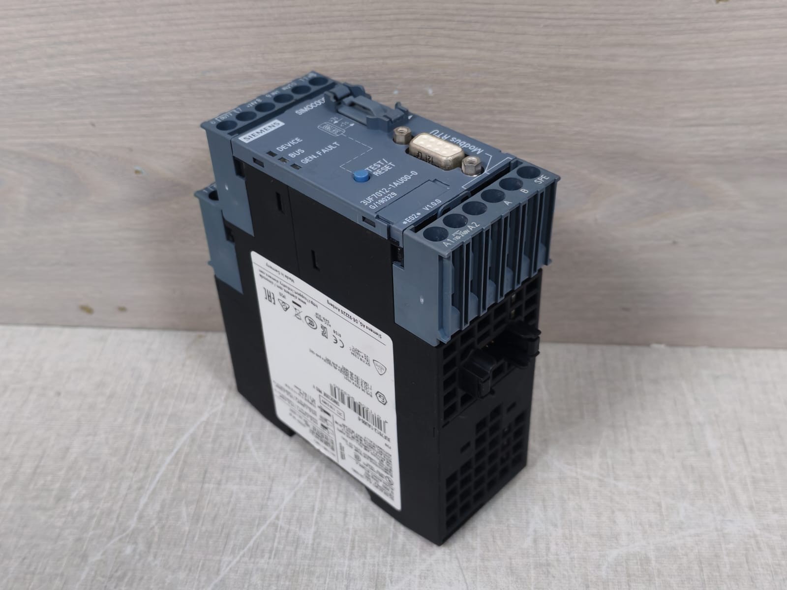 Siemens 3UF012-1AU00-0 Siemens 3UF012-1AU00-0 SIMOCODE PRO V 5