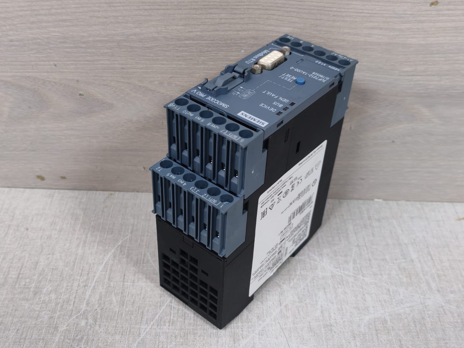 Siemens 3UF012-1AU00-0 Siemens 3UF012-1AU00-0 SIMOCODE PRO V 9