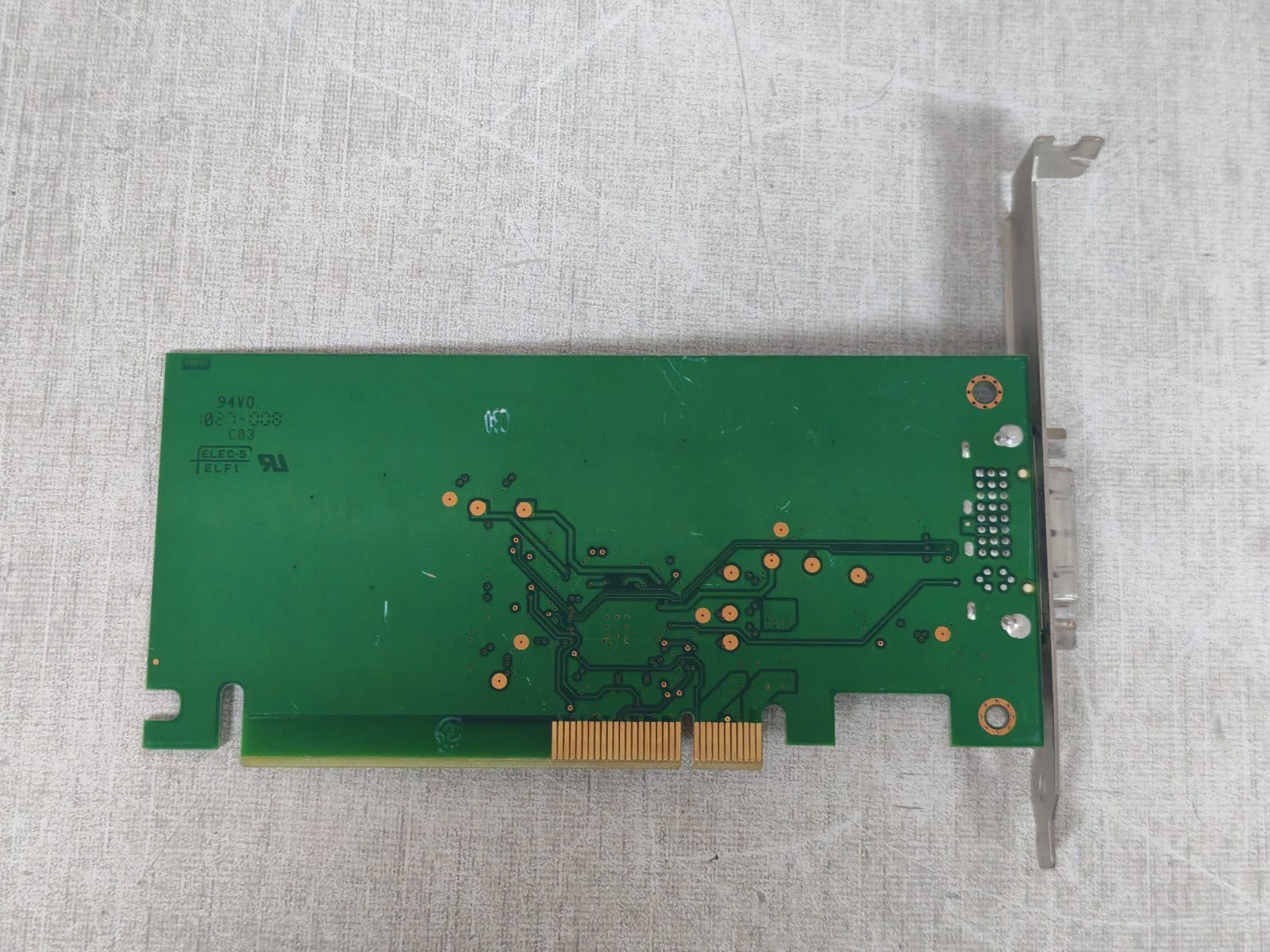 Dell E-G900-04-2600(B) DELL E-G900-04-2600(B) Digital Visual Interface 8