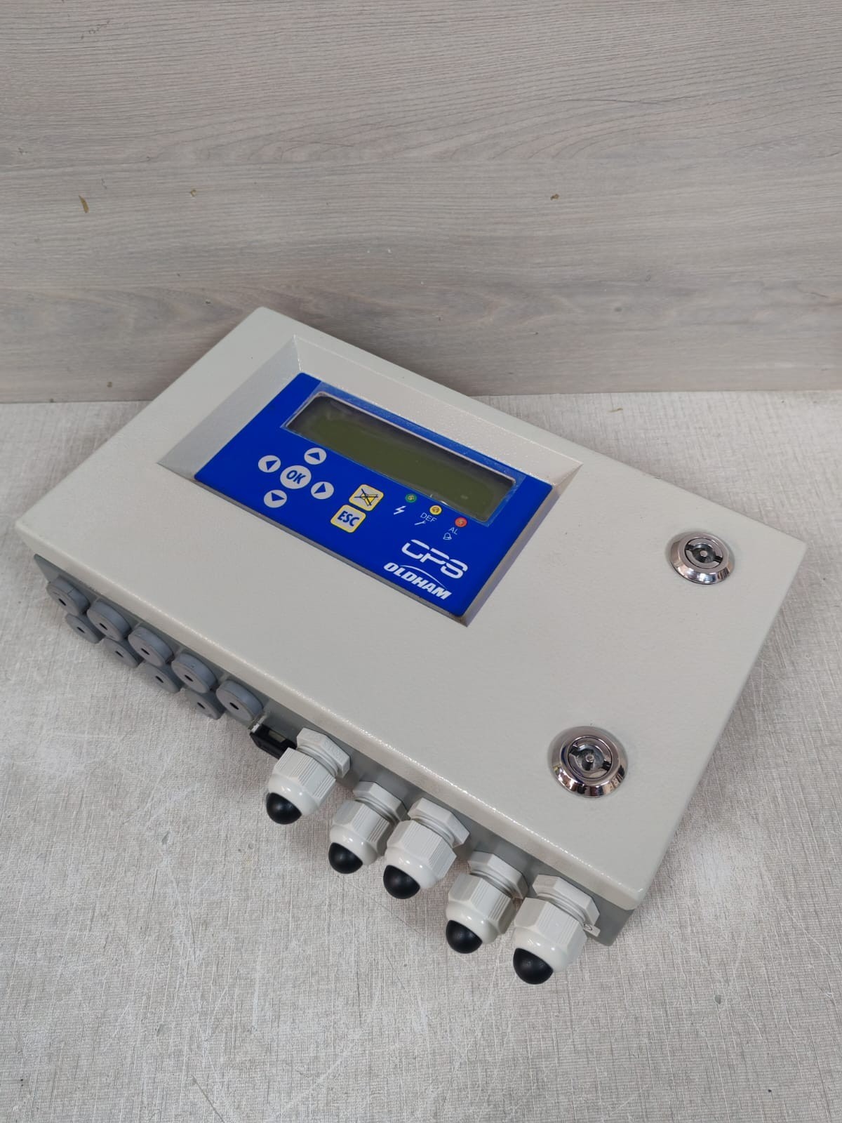 OLDHAM CPS 6514868 OLDHAM CPS 6514868 CONTROL UNIT TYPE 100-240VAC - W/O ORIG. BOX & 5