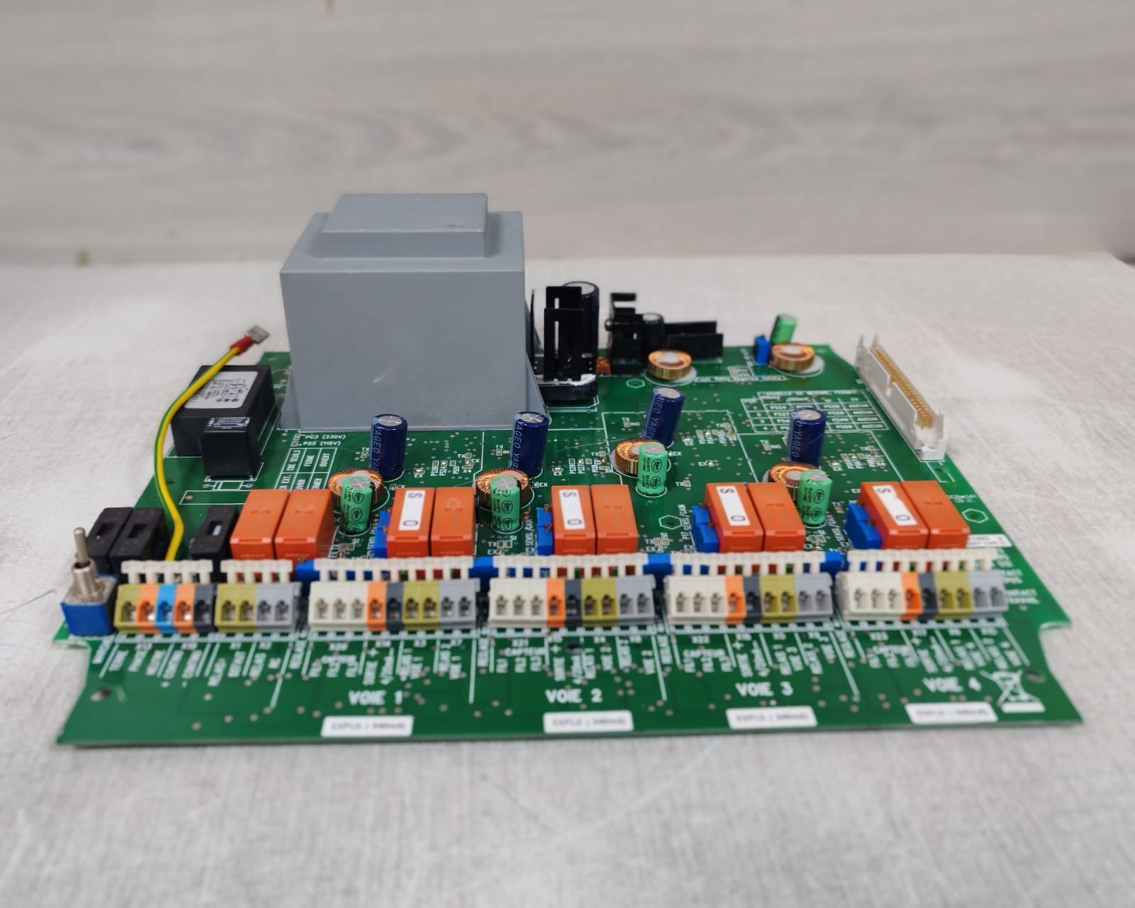 UNKNOWN 6151371 C 6151371 C / 6451403 Printed Circuit Board 10