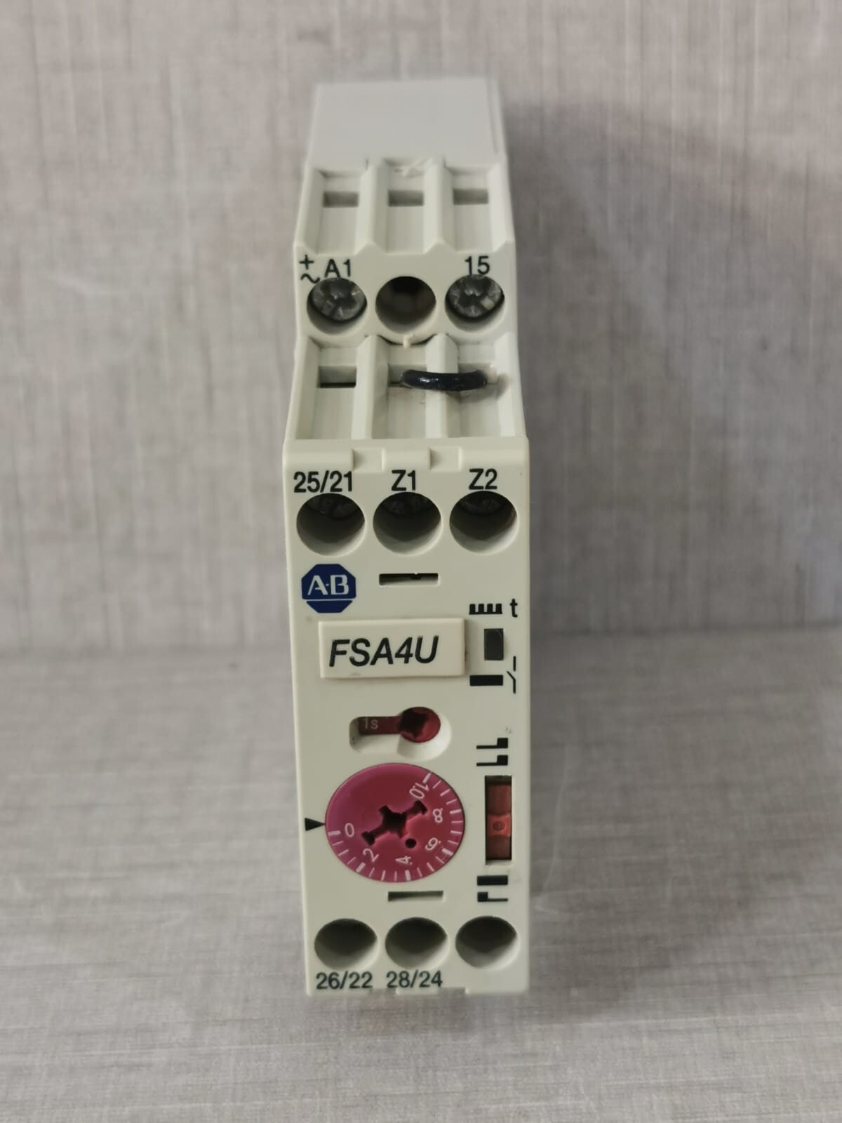 Allen-Bradley 700-FSA4UU23 ALLEN-BRADLEY 700-FSA4UU23 ser B TIMING RELAY 2