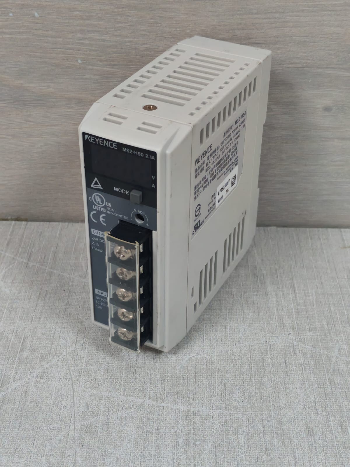 Keyence MS2-H50 2.1A KEYENCE MS2-H50 2.1A SWITCHING POWER SUPPLY 100V-240VAC 4
