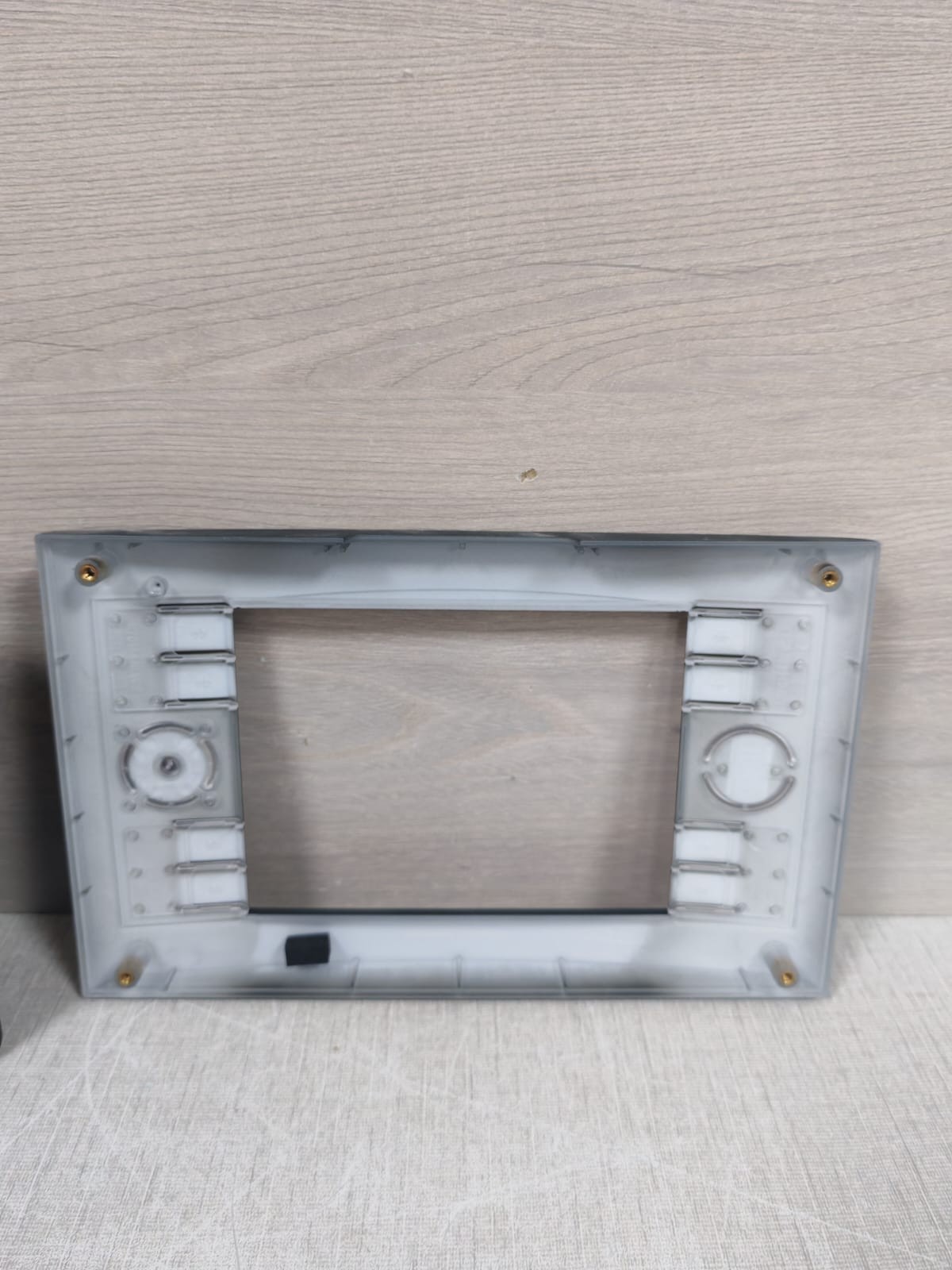 CRESTON TPS-6X-B-T CRESTRON TPS-6X-B-T WIRELESS TOUCH SCREEN 3