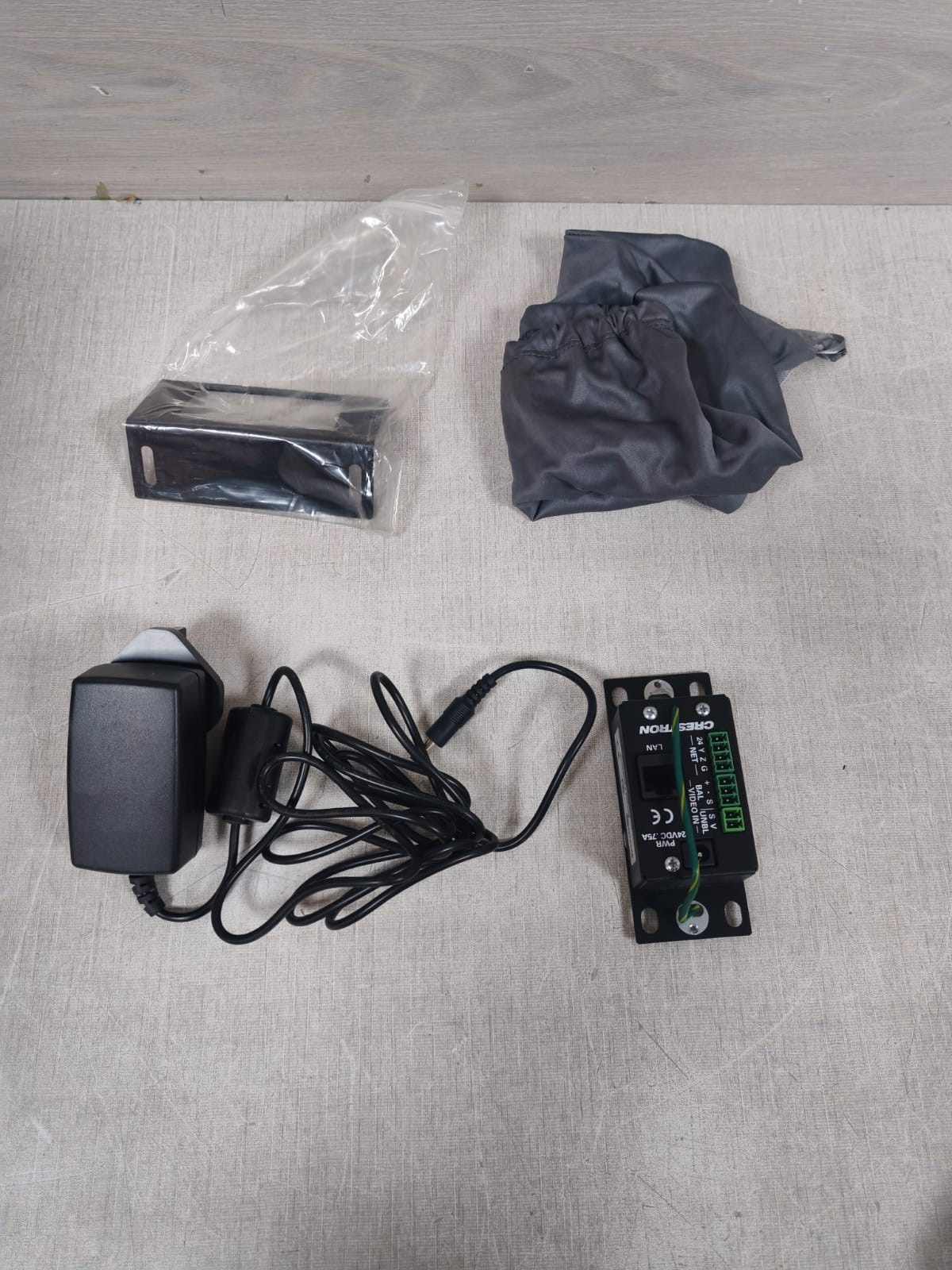CRESTON TPS-6X-B-T CRESTRON TPS-6X-B-T WIRELESS TOUCH SCREEN 8