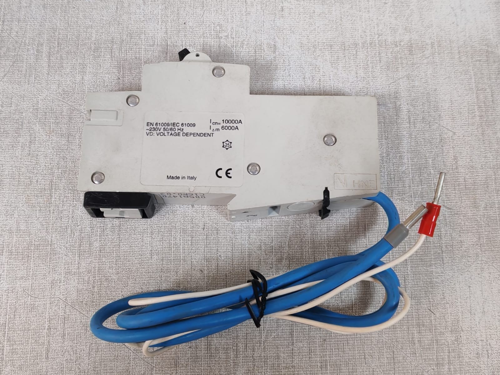 ABB 2CSR175092R1164 DS271 ABB RCBO 2CSR175092R1164 DS271 AC-C16/0.03 ELN 100mA 6