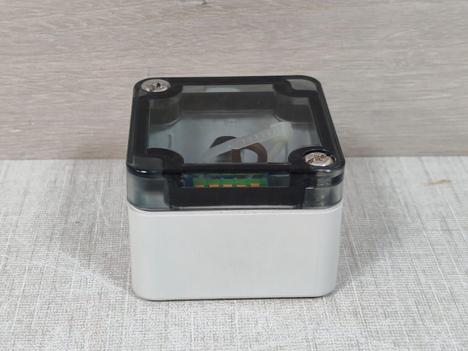 Eaton EATON PE2-EXT Eaton PE2-EXT Photocell External Surface Mount 6