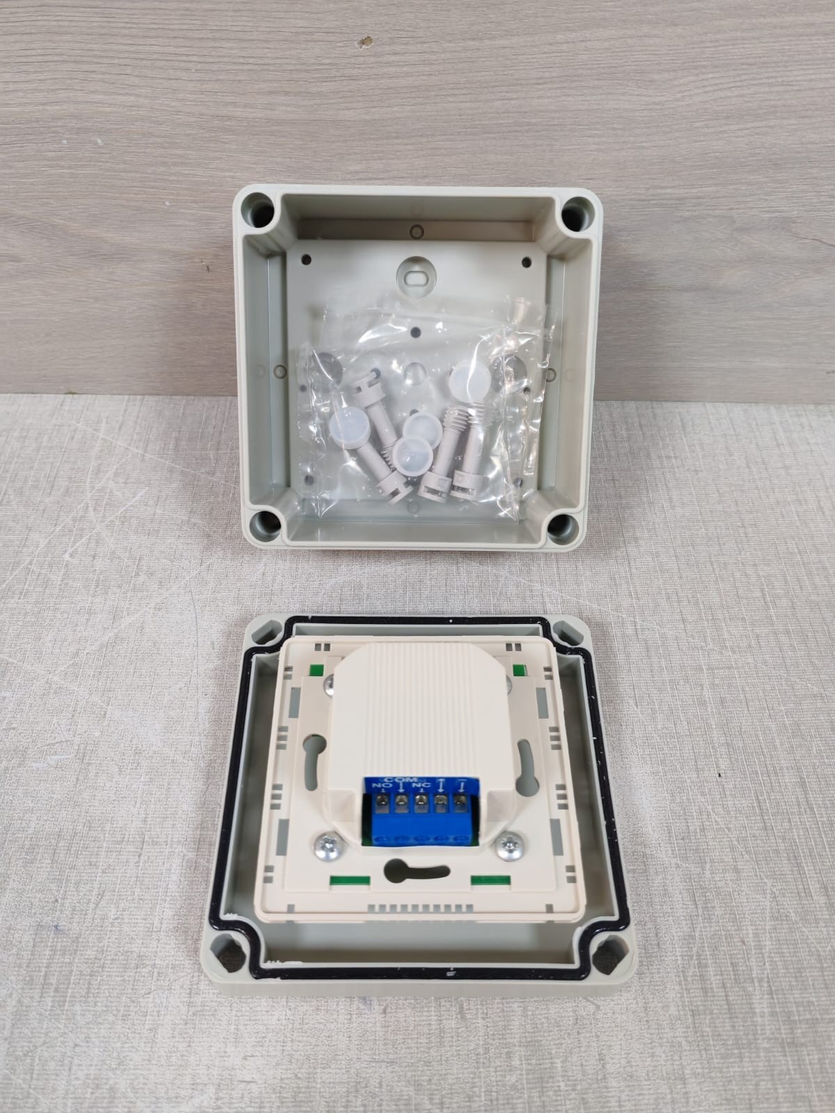Eaton EXT-12 Eaton MPD-W-EXT 12-24V GD Microwave Presence Detector 4