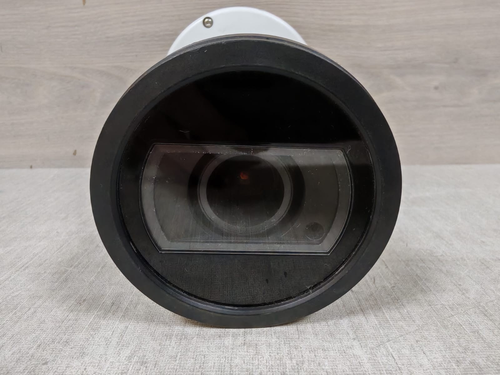 AXIS 6777-001-01 AXIS P1435-LE EU P/N: 6777-001-01 COMMUNICATION NETWORK CAMERA 3