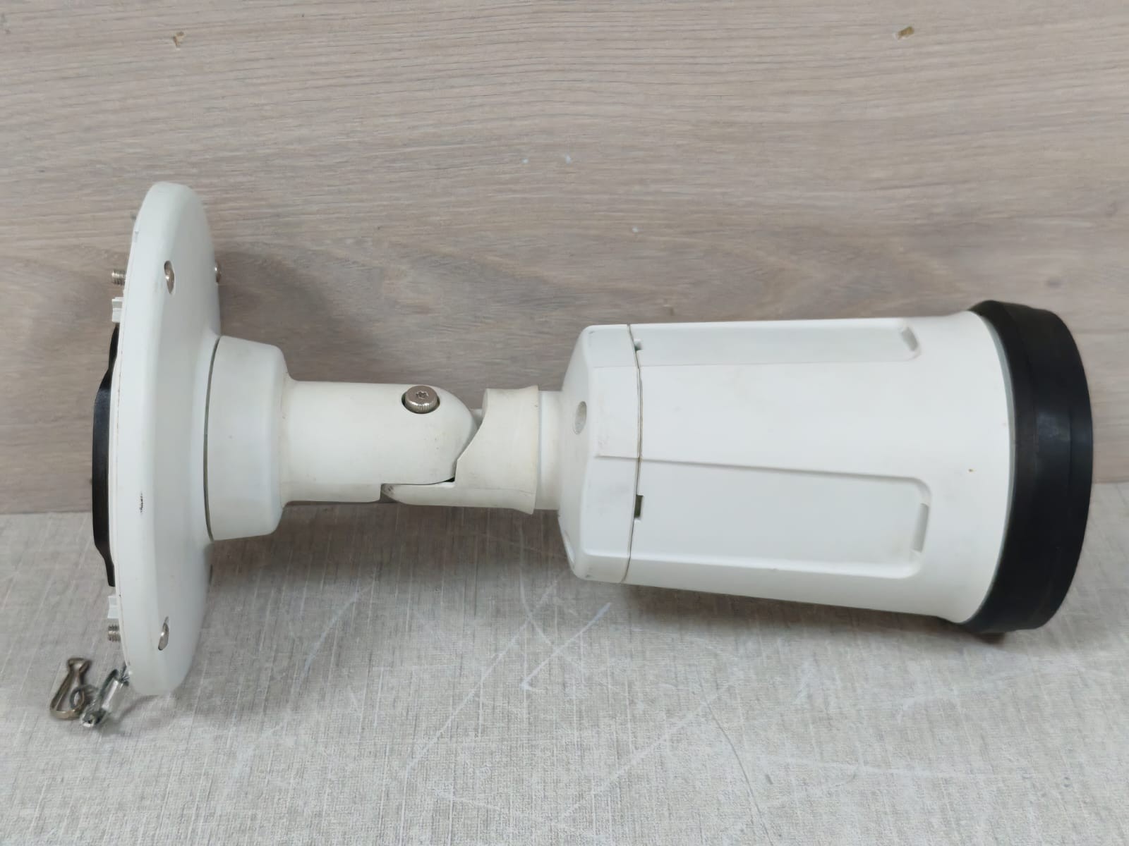 AXIS 6777-001-01 AXIS P1435-LE EU P/N: 6777-001-01 COMMUNICATION NETWORK CAMERA 5