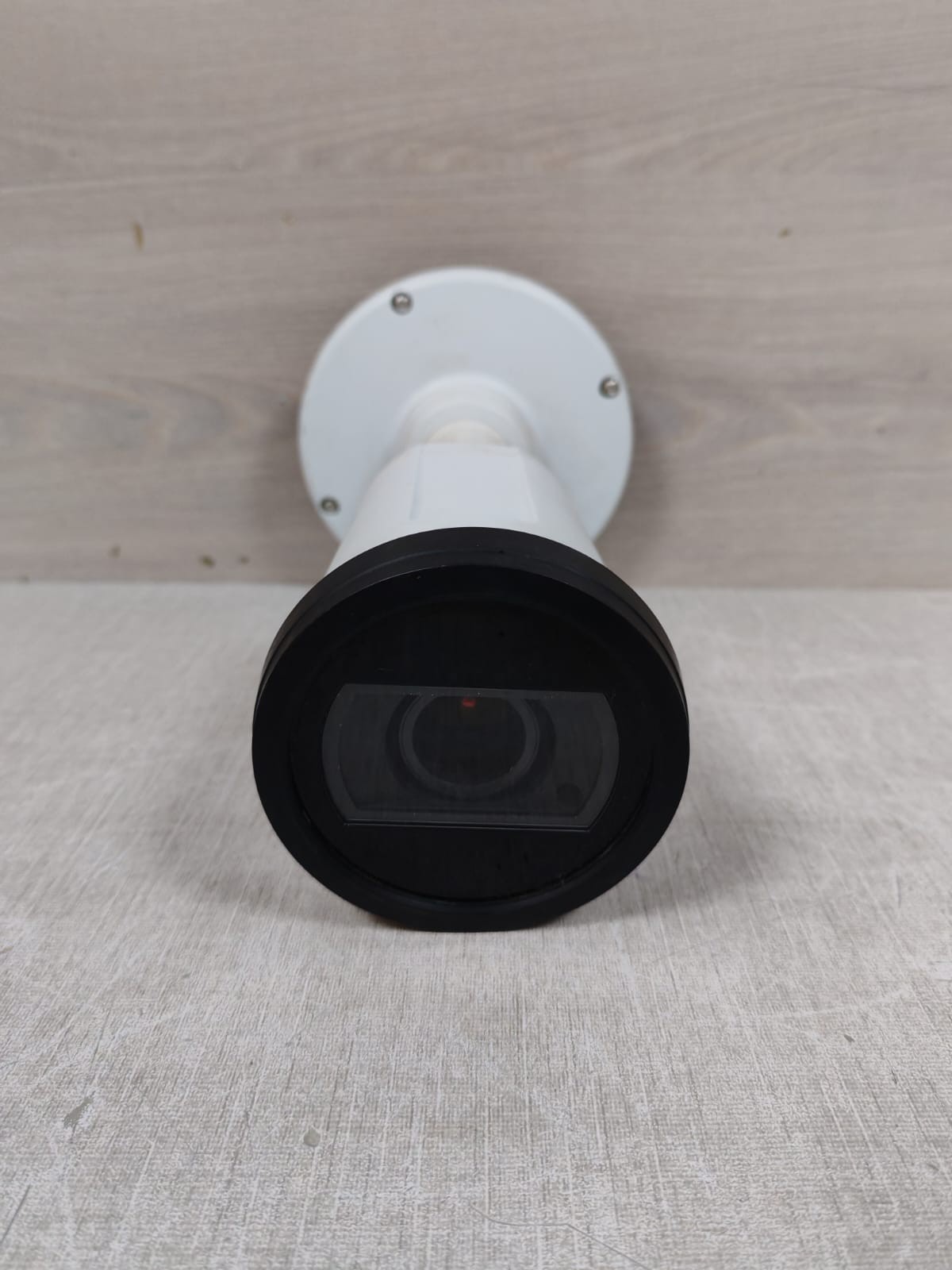 AXIS 6777-001-01 AXIS P1435-LE EU P/N: 6777-001-01 COMMUNICATION NETWORK CAMERA 6