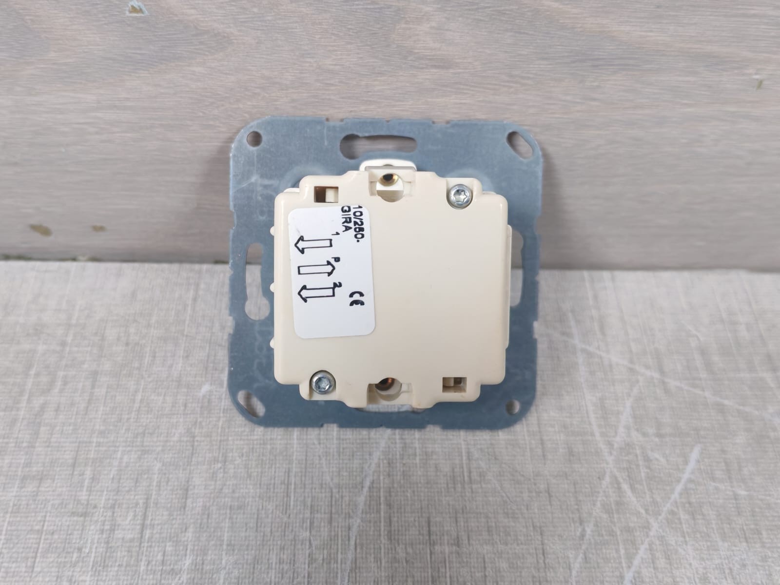 Gira 56330701 GIRA 0492 23 System 55,Aluminum Cover Key Switch Dorma 56330701 3