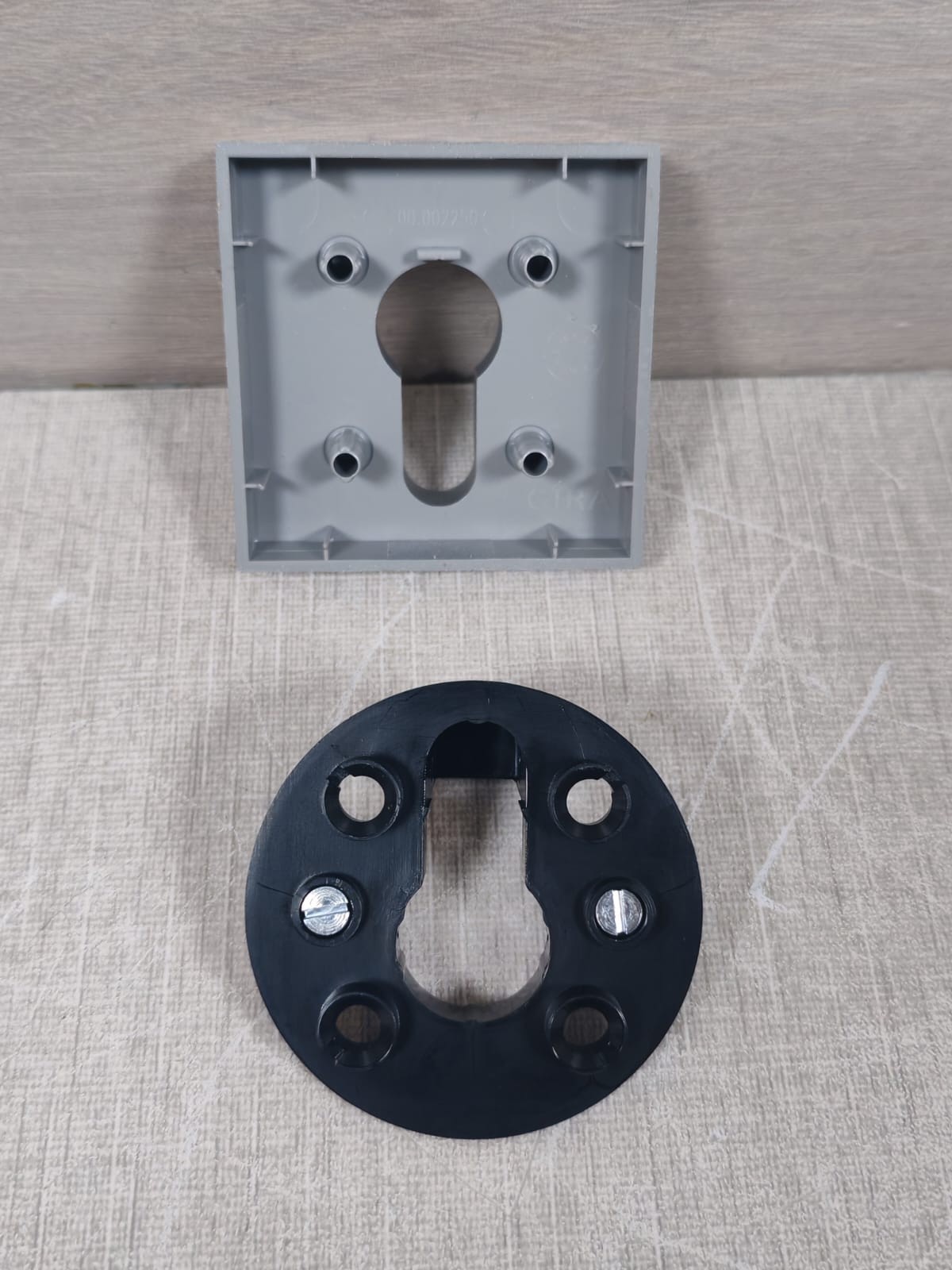 Gira 56330701 GIRA 0492 23 System 55,Aluminum Cover Key Switch Dorma 56330701 8