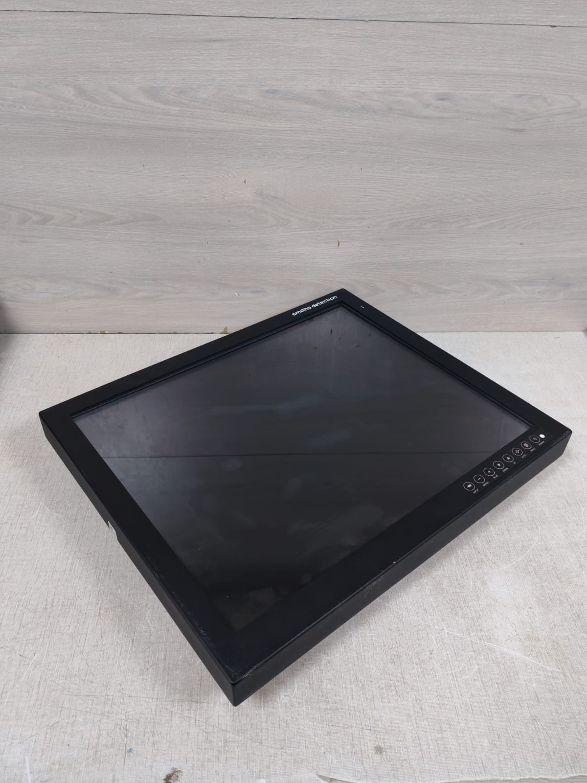 SMITHS DETECTION FS-L1903C SMITHS DETECTION LCD COLOR MONITOR FS-L1903C AC 100-240V 6