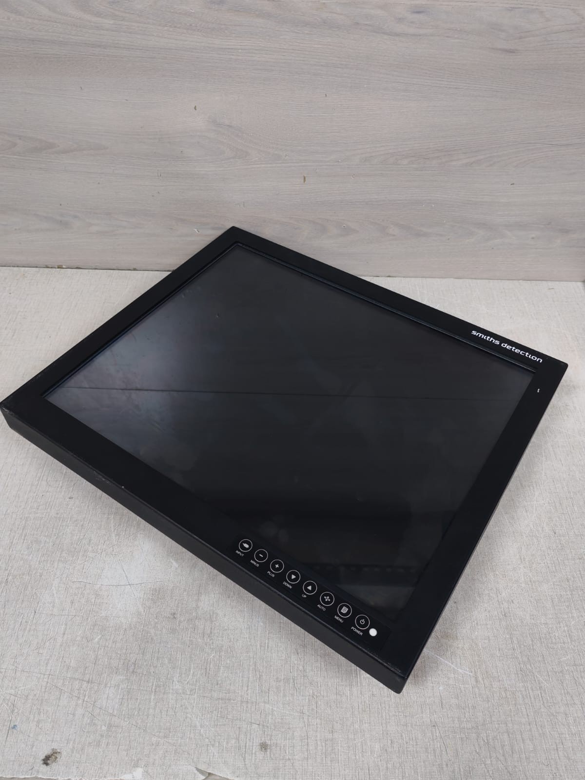 SMITHS DETECTION FS-L1903C SMITHS DETECTION LCD COLOR MONITOR FS-L1903C AC 100-240V 7