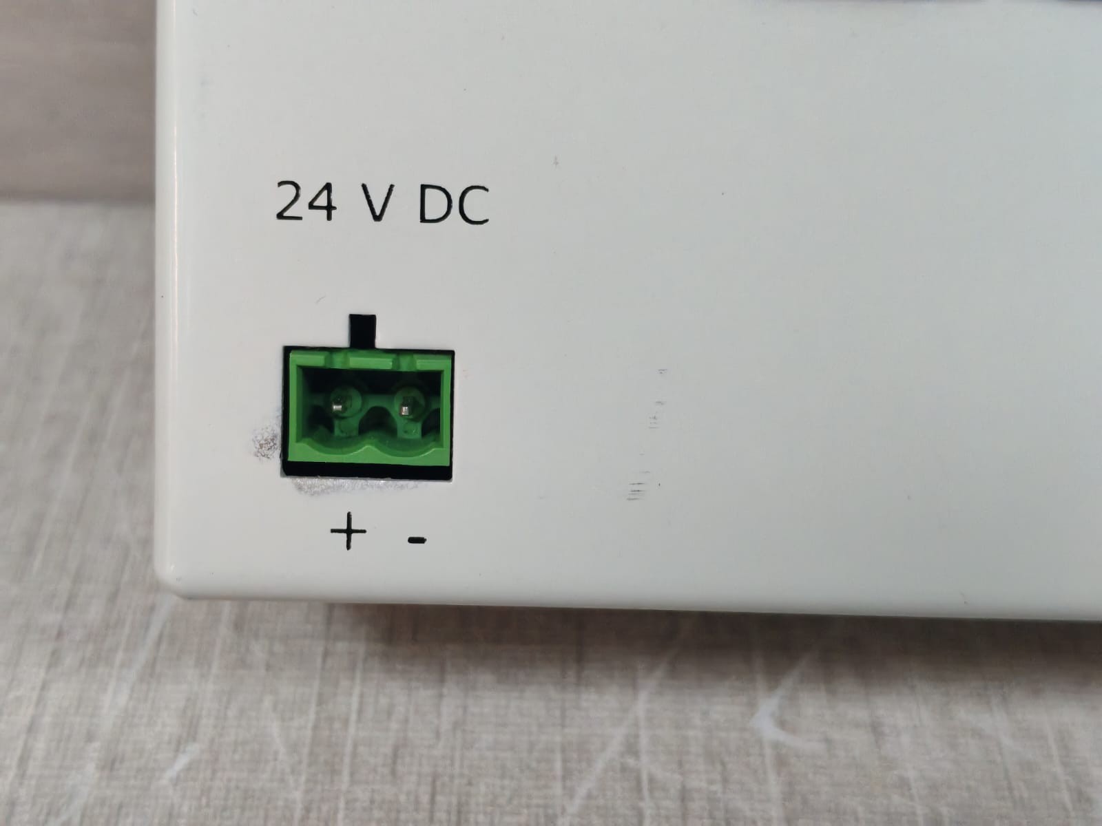 ABB H10040101 ABB H10040101 SYNC/ASYNC SERIAL CONTROLLER HUB 24VDC 3