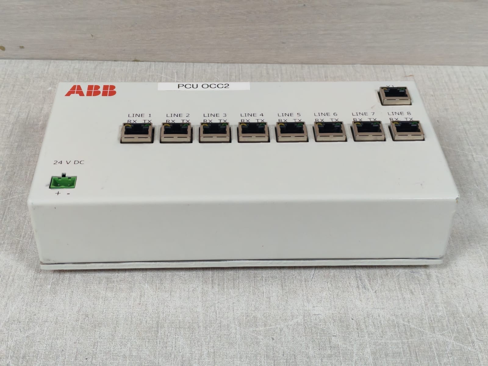 ABB H10040101 ABB H10040101 SYNC/ASYNC SERIAL CONTROLLER HUB 24VDC 10