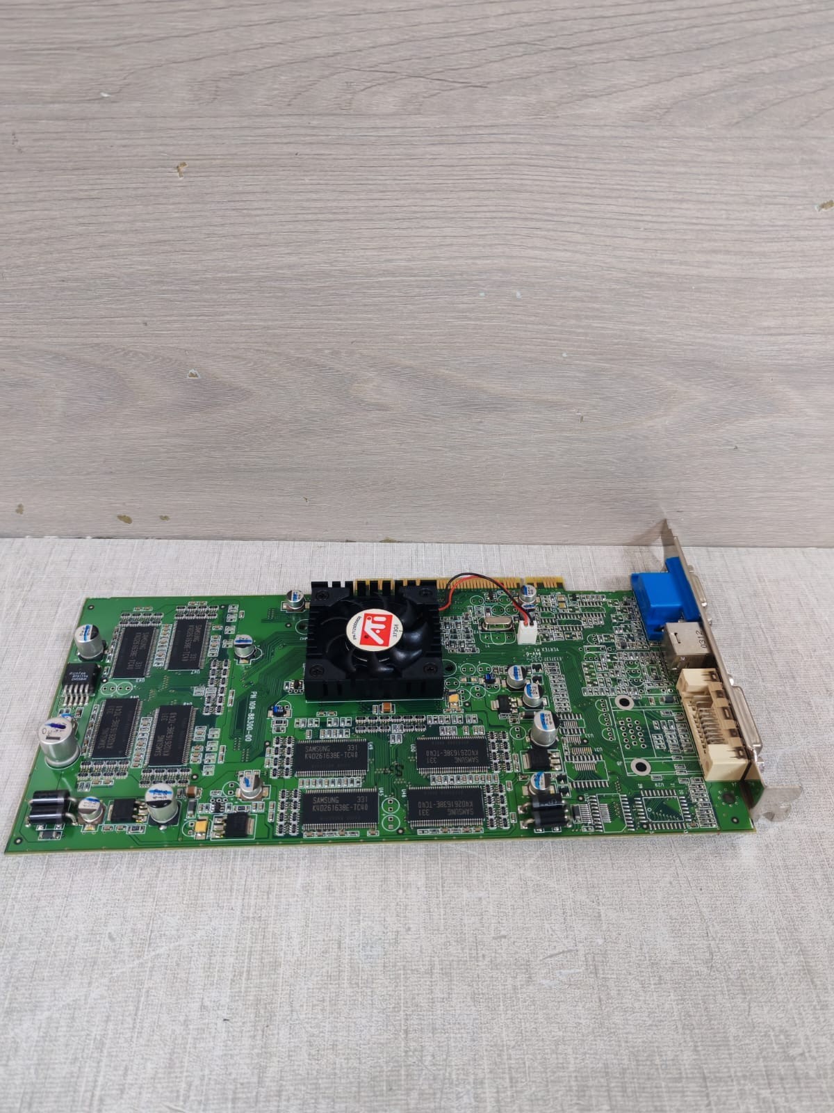 HP HP-30-10119-01 REV.A1 HP-30-10119-01 REV.A1 ATI RADEON 7500 PCI, 64M 4