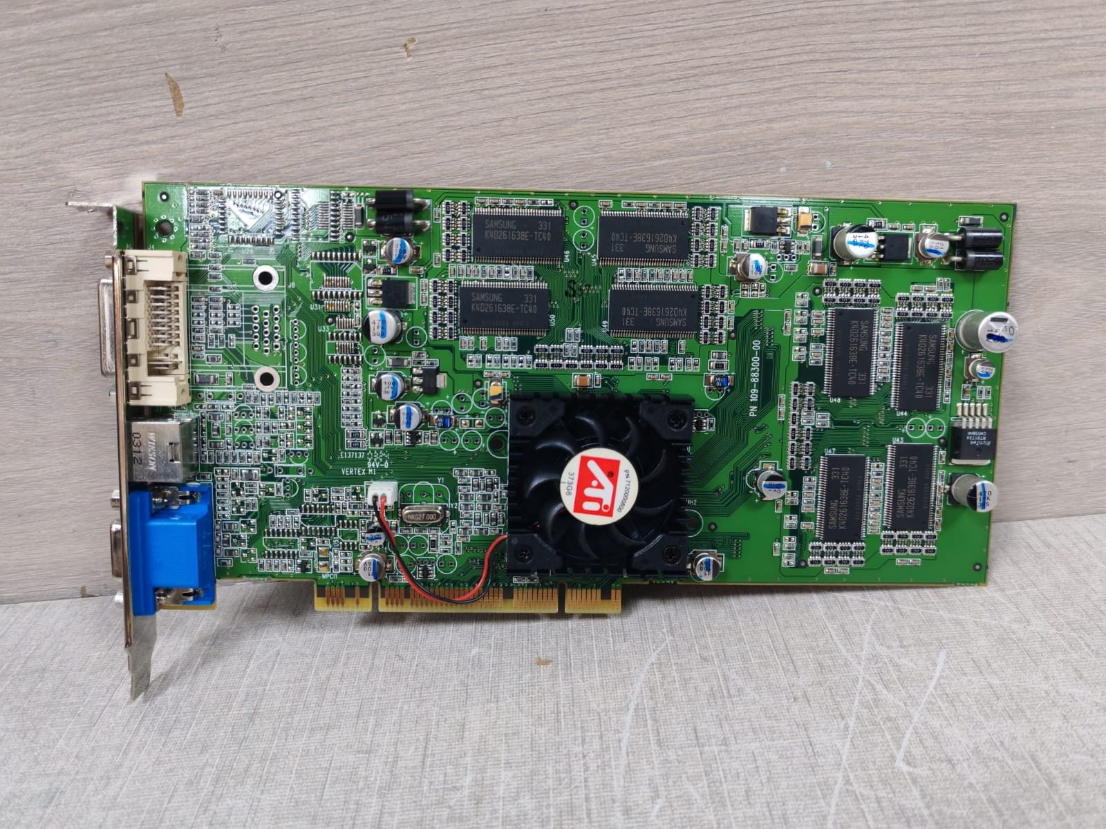 HP HP-30-10119-01 REV.A1 HP-30-10119-01 REV.A1 ATI RADEON 7500 PCI, 64M 5