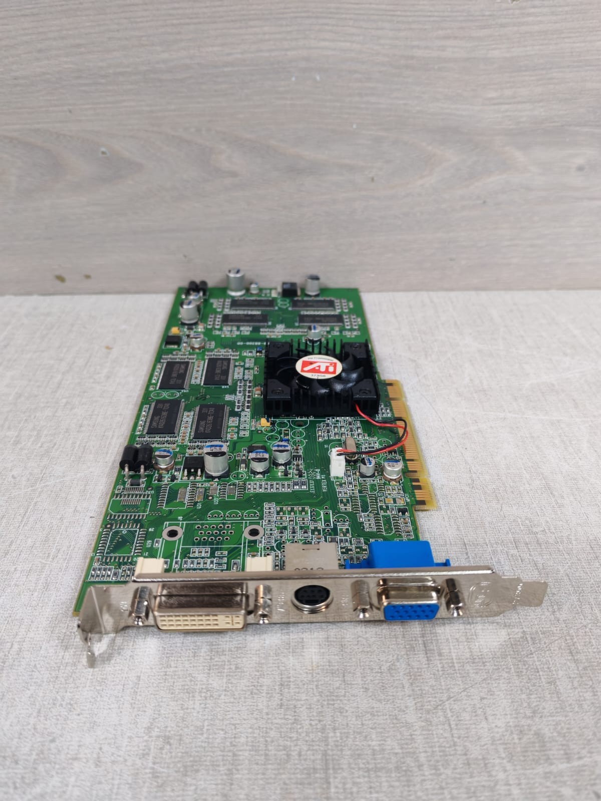 HP HP-30-10119-01 REV.A1 HP-30-10119-01 REV.A1 ATI RADEON 7500 PCI, 64M 7
