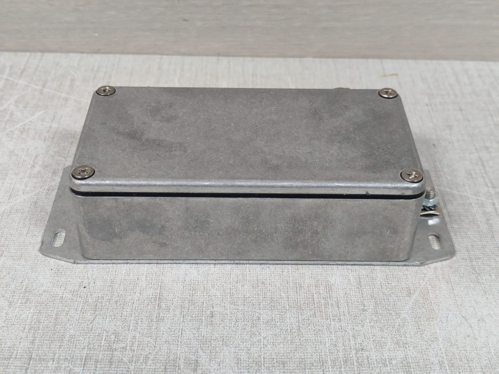 MOBATIME SP 4500 A/N:202154.01 MOBATIME SP 4500 A/N:202154.01 SURGE PROTECTION BOX 7