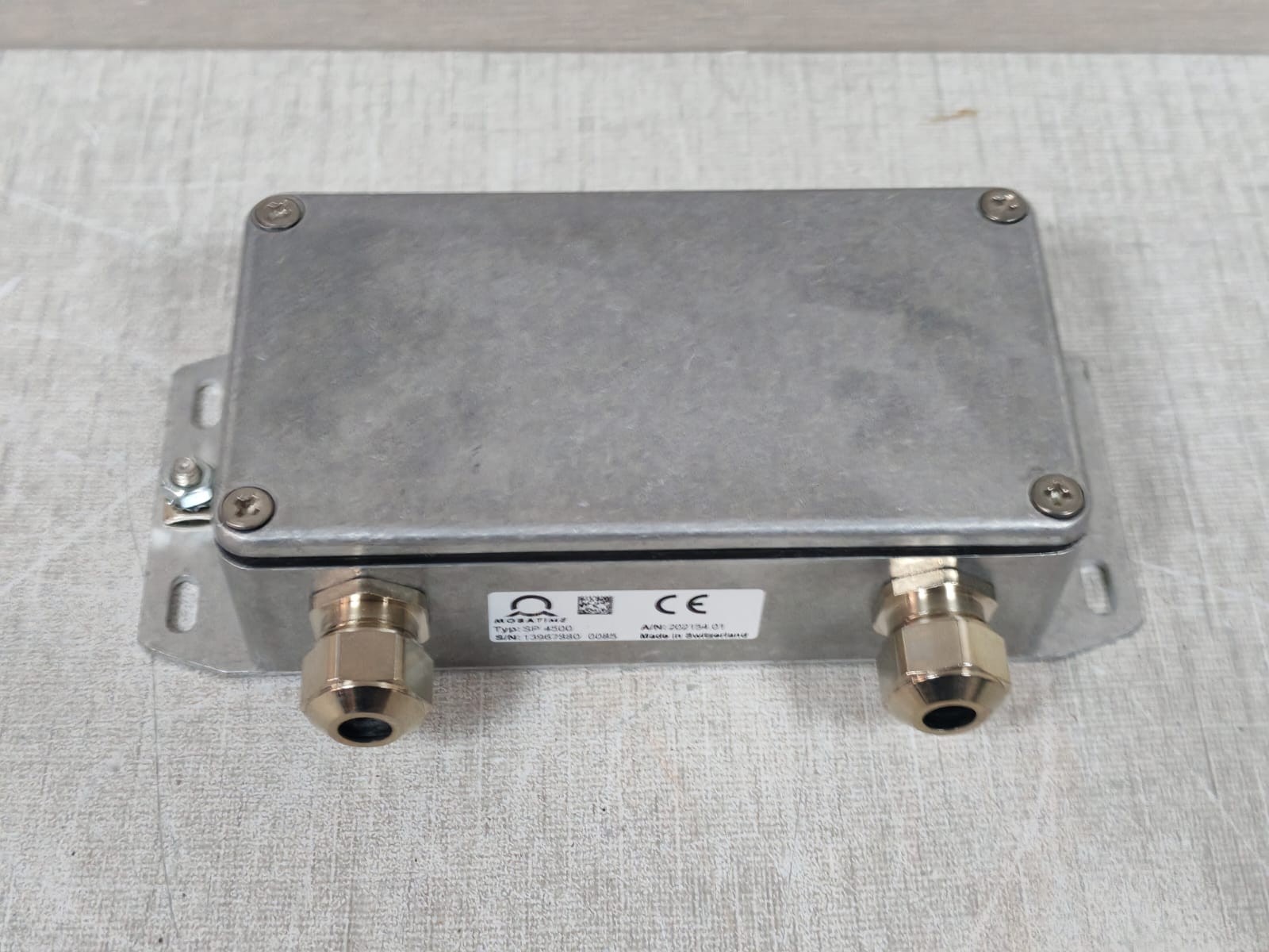 MOBATIME SP 4500 A/N:202154.01 MOBATIME SP 4500 A/N:202154.01 SURGE PROTECTION BOX 8