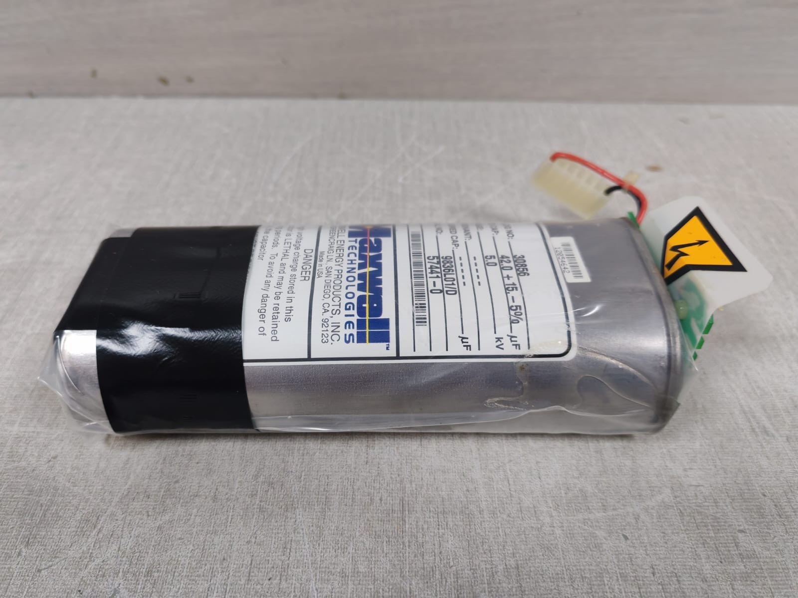 S&W 39052-B, 30856 MAXWELL 30856 5.0 kV with S&W 39052-B CAPACITOR BOARD 3