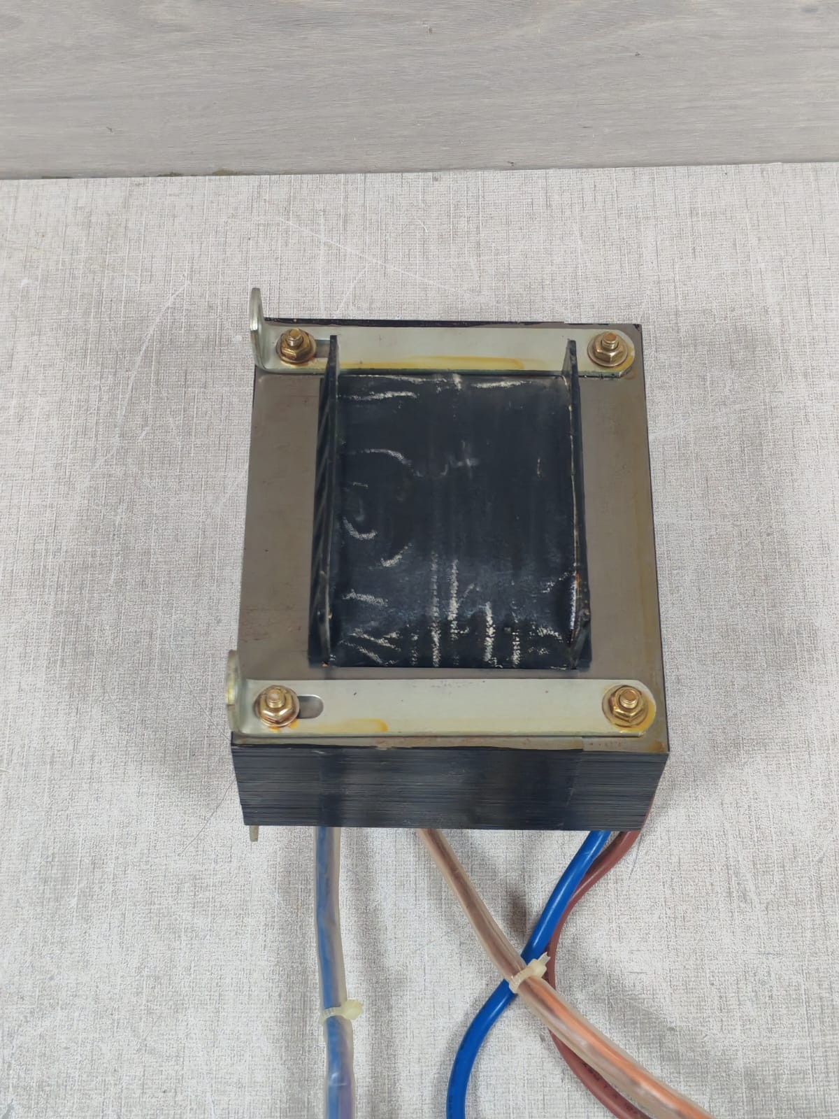 Unbranded 0478-356 REV.H /NM 373-XR 46/13 0478-356 REV.H /NM 373-XR 46/13 TRANSFORMER 240VAC 50/60Hz 5