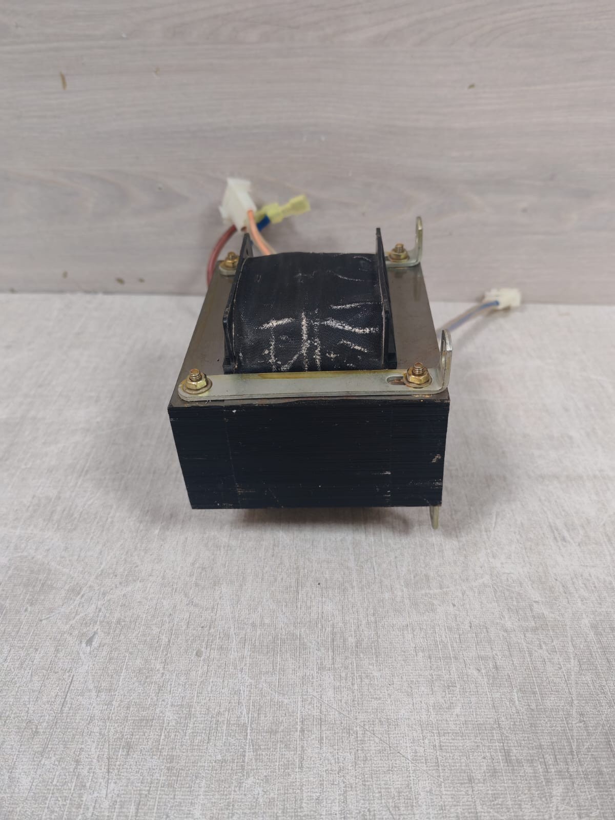 Unbranded 0478-356 REV.H /NM 373-XR 46/13 0478-356 REV.H /NM 373-XR 46/13 TRANSFORMER 240VAC 50/60Hz 6