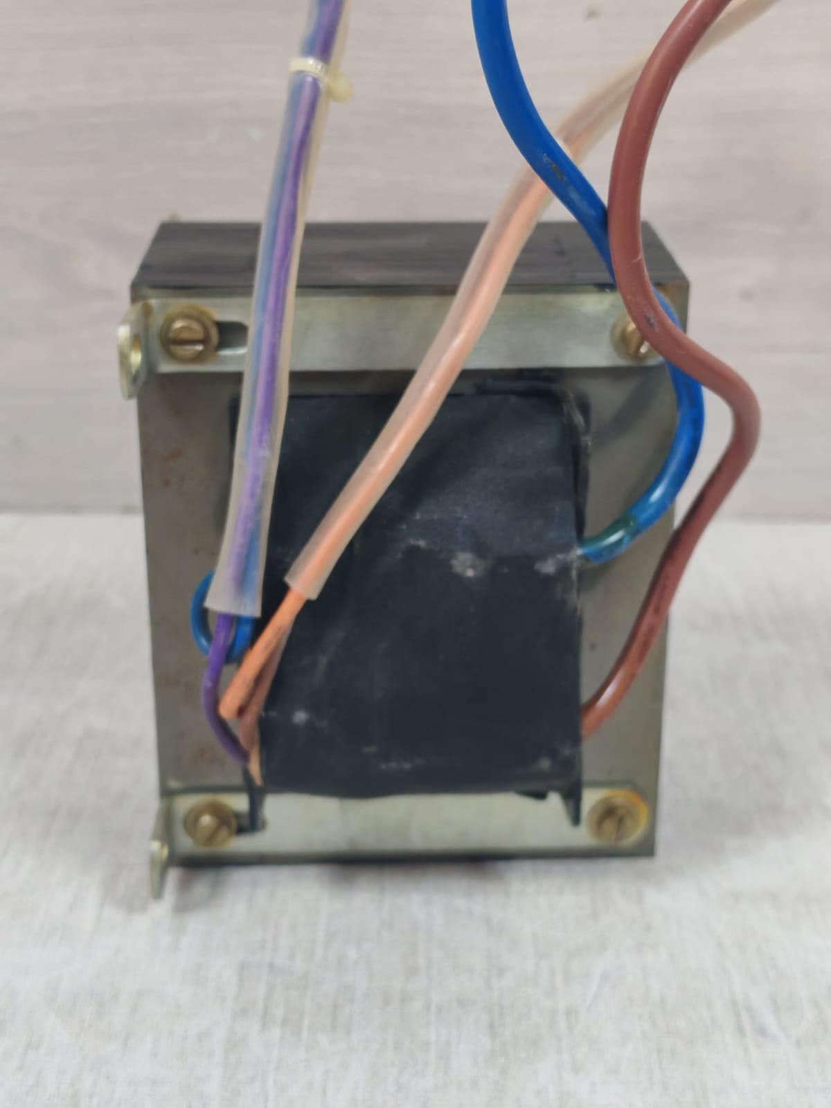 Unbranded 0478-356 REV.H /NM 373-XR 46/13 0478-356 REV.H /NM 373-XR 46/13 TRANSFORMER 240VAC 50/60Hz 7