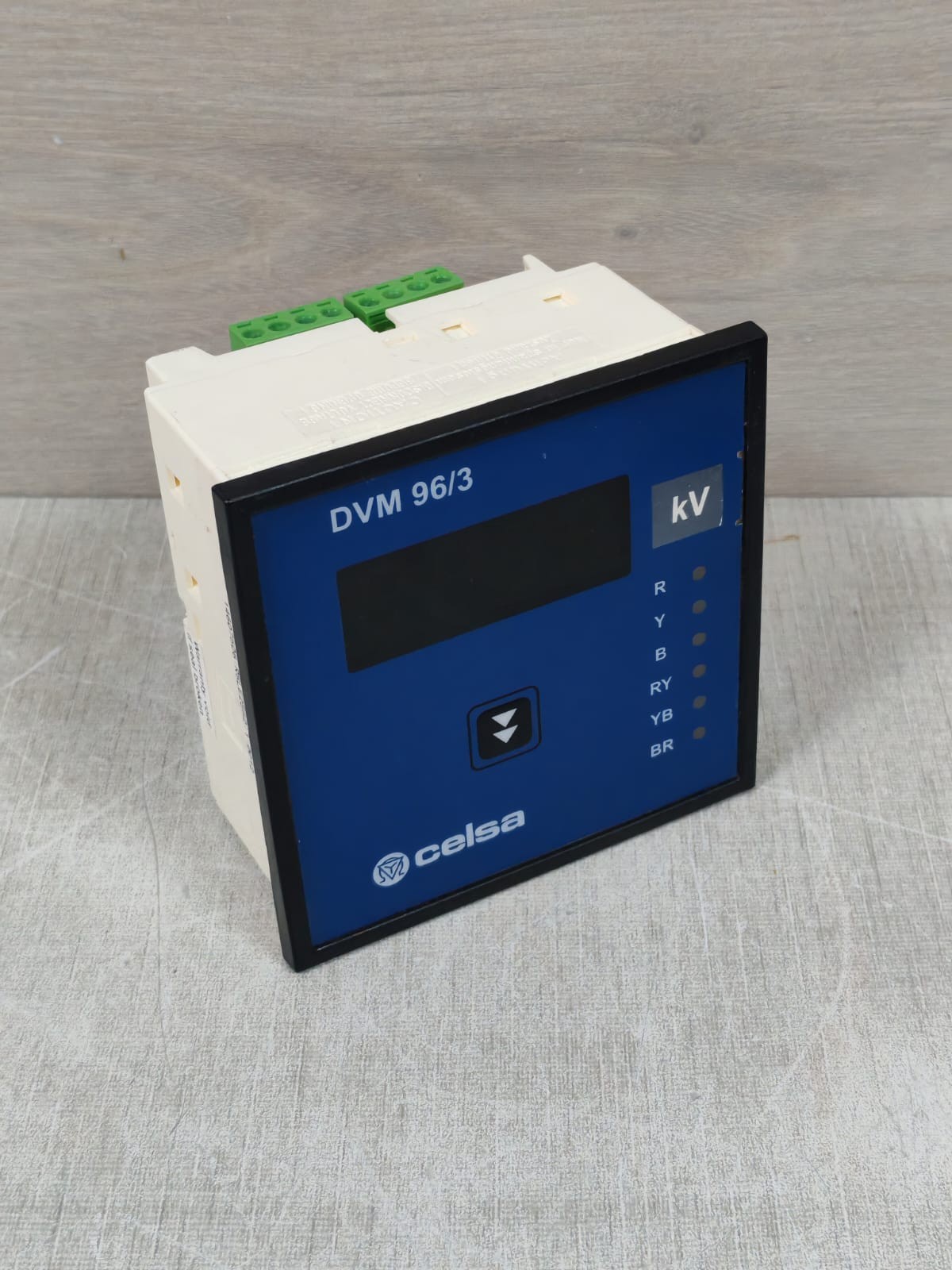 CELSA DAM 96/3 CELSA DVM 96/3 AC VOLTMETER 48VDC 4