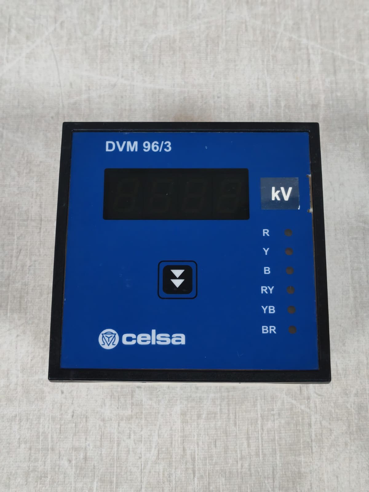 CELSA DAM 96/3 CELSA DVM 96/3 AC VOLTMETER 48VDC 8