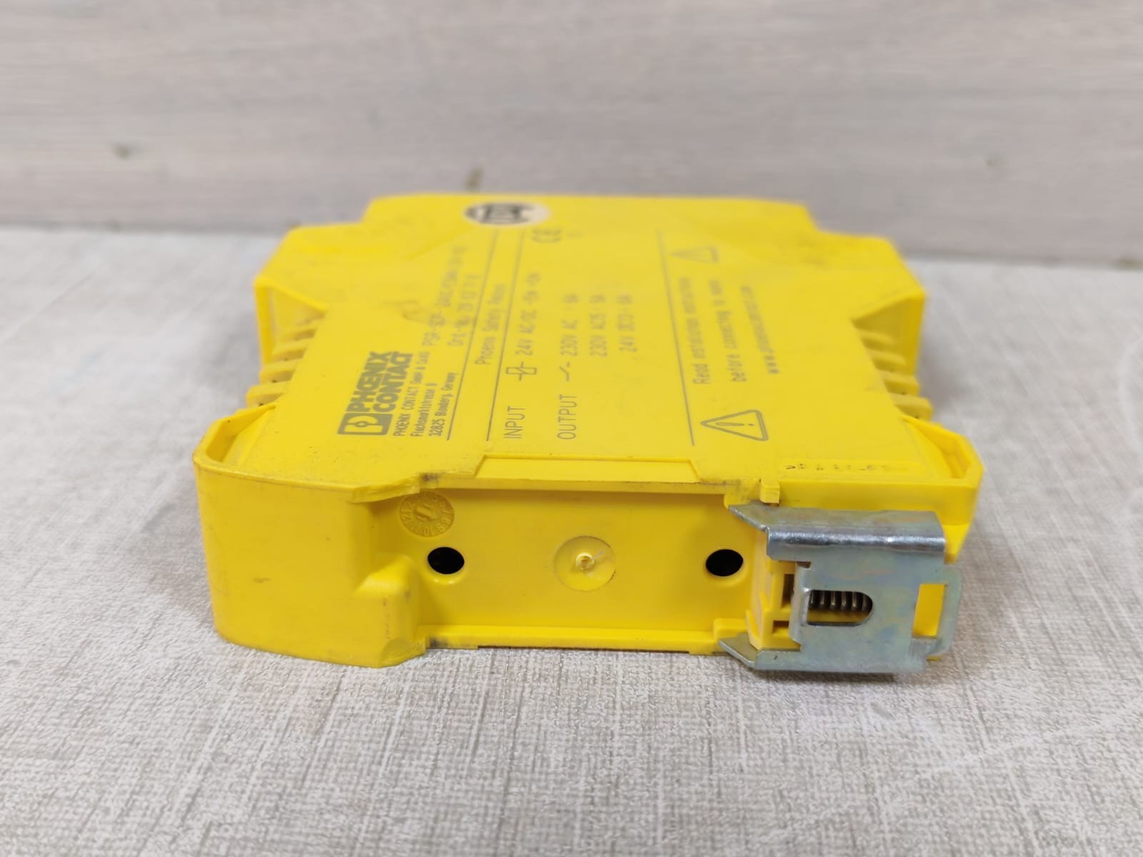 Phoenix Contact PSR-ESM4 Phoenix Contact PSR-ESM4 Safety Relay 5