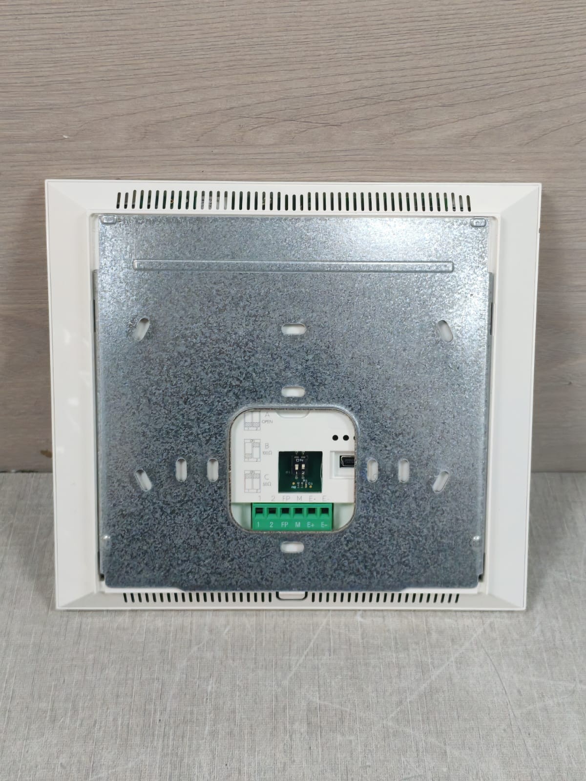 VIMAR ELVOX K40505.01 VIMAR ELVOX K40505.01 VIDEO DOOR ENTRY KIT - INCOMPLETE ACCESSORIES 9