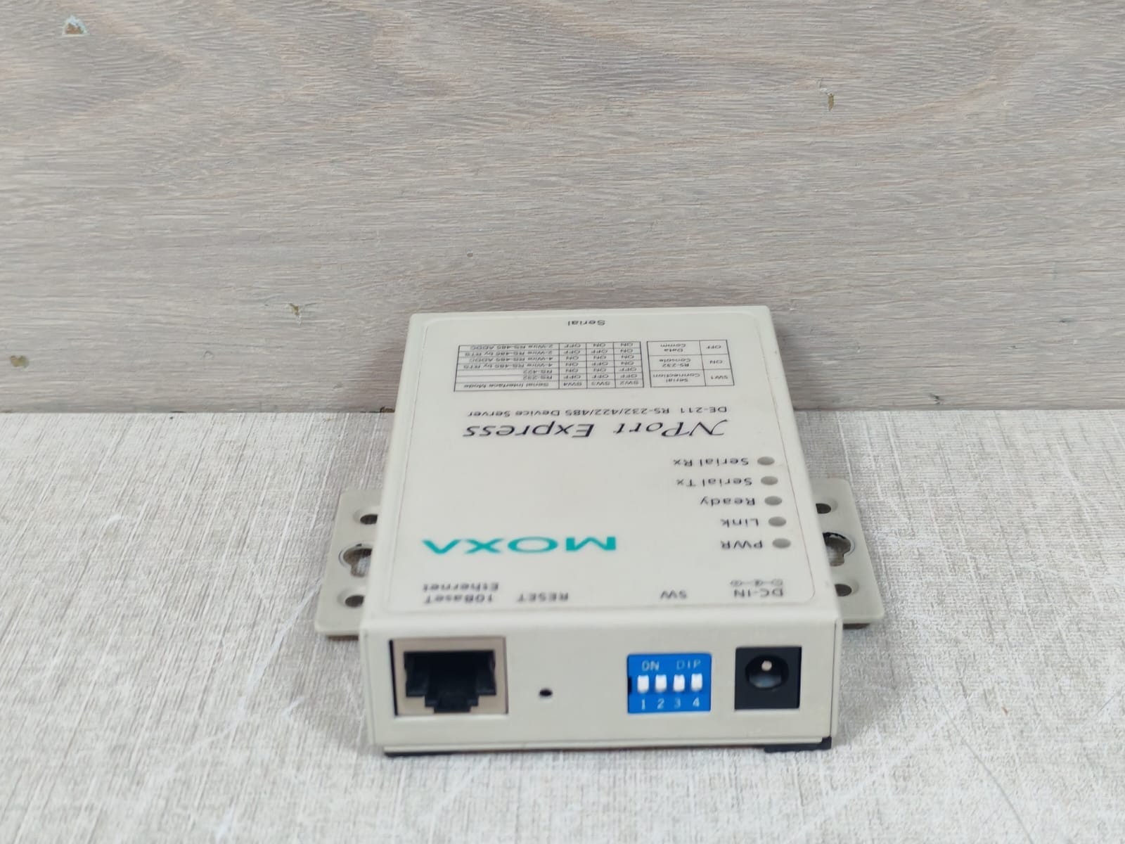 Moxa DE-211 Moxa NPort Express DE-211 REV.1.0C RS-232/422/485 Device Server 7